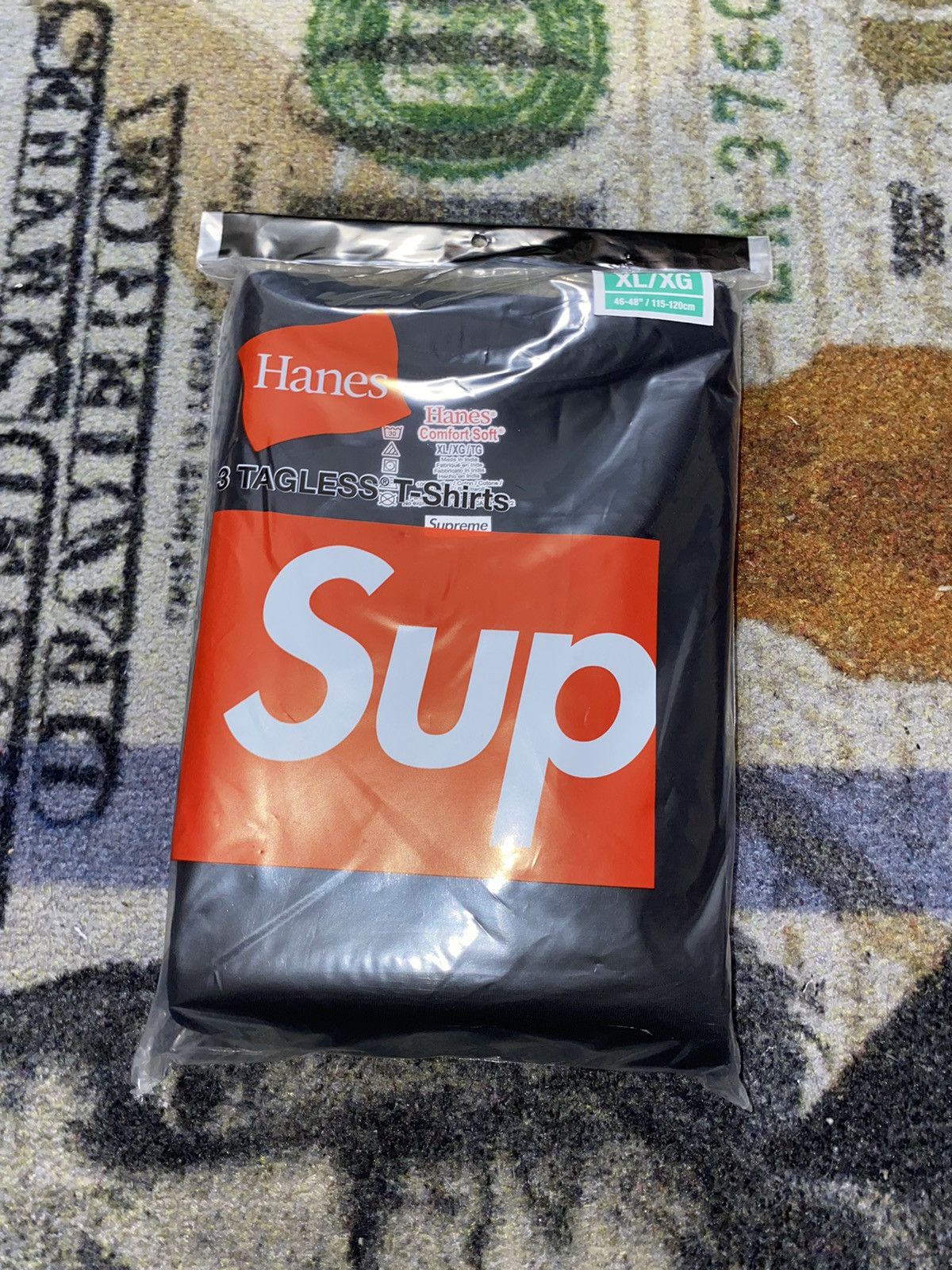 Hanes × Supreme Supreme Tagless Tees (3 Pack) XLARGE Size US XL / EU 56 / 4 - 1 Thumbnail