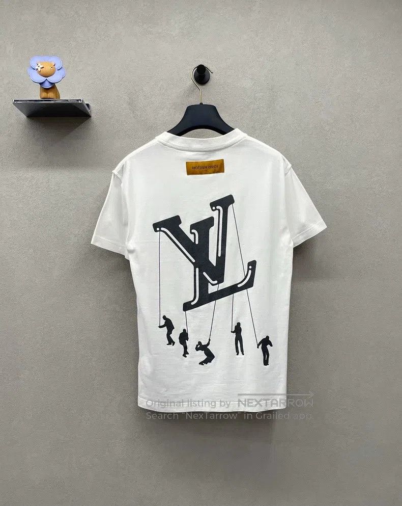 Louis Vuitton Louis Vuitton Paratrooper printed white short sleeve Size US XS / EU 42 / 0 - 2 Thumbnail