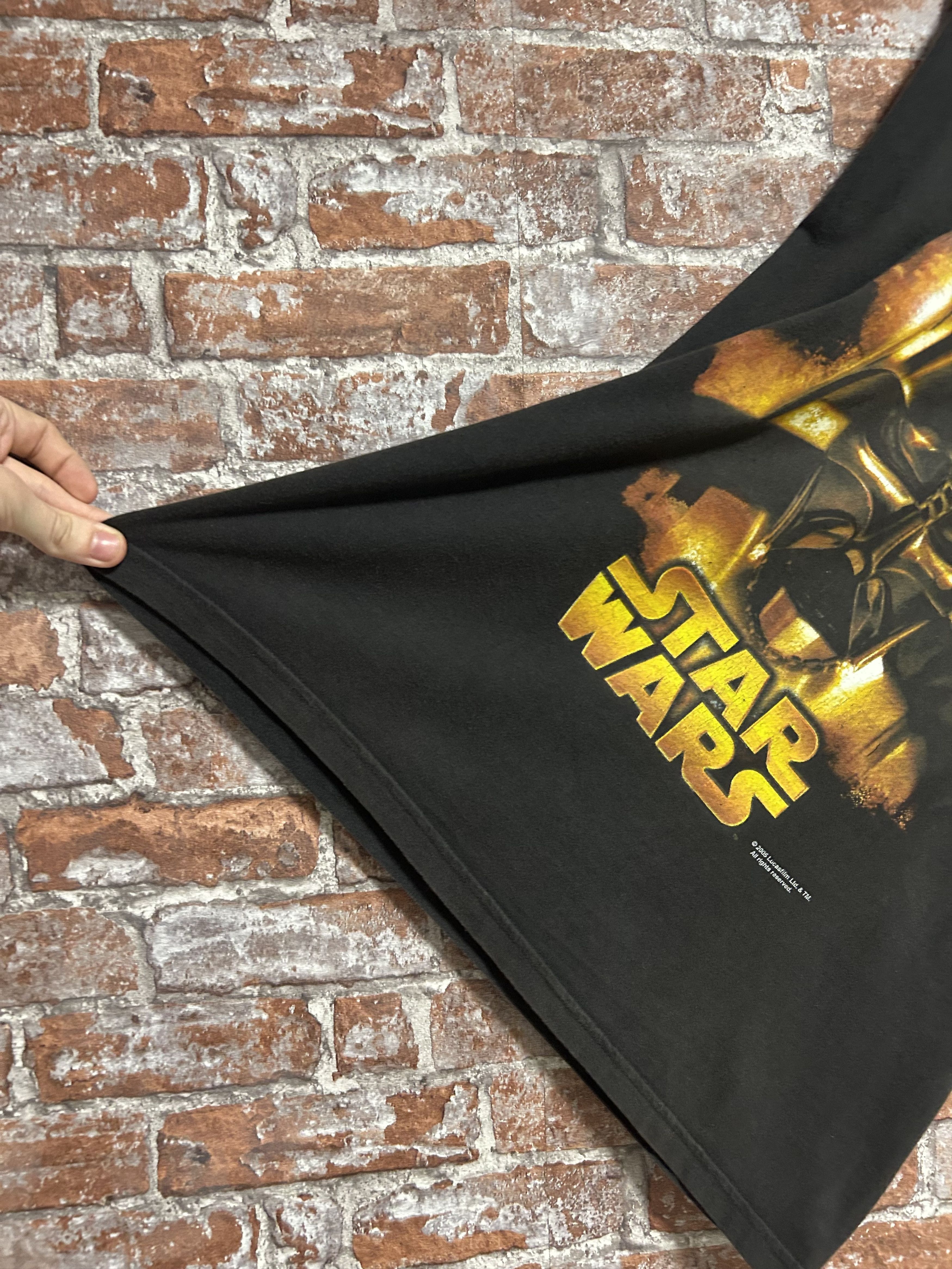 Vintage Vintage 2005 Star Wars Movie Darth Vader T-shirt Size US S / EU 44-46 / 1 - 8 Thumbnail