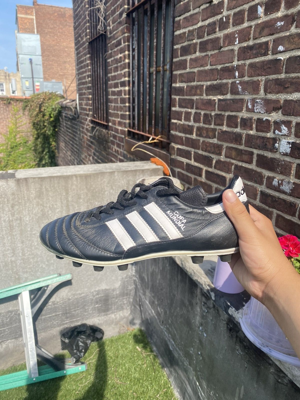 Adidas adidas copa mundial Size US 7 / EU 40 - 2 Thumbnail