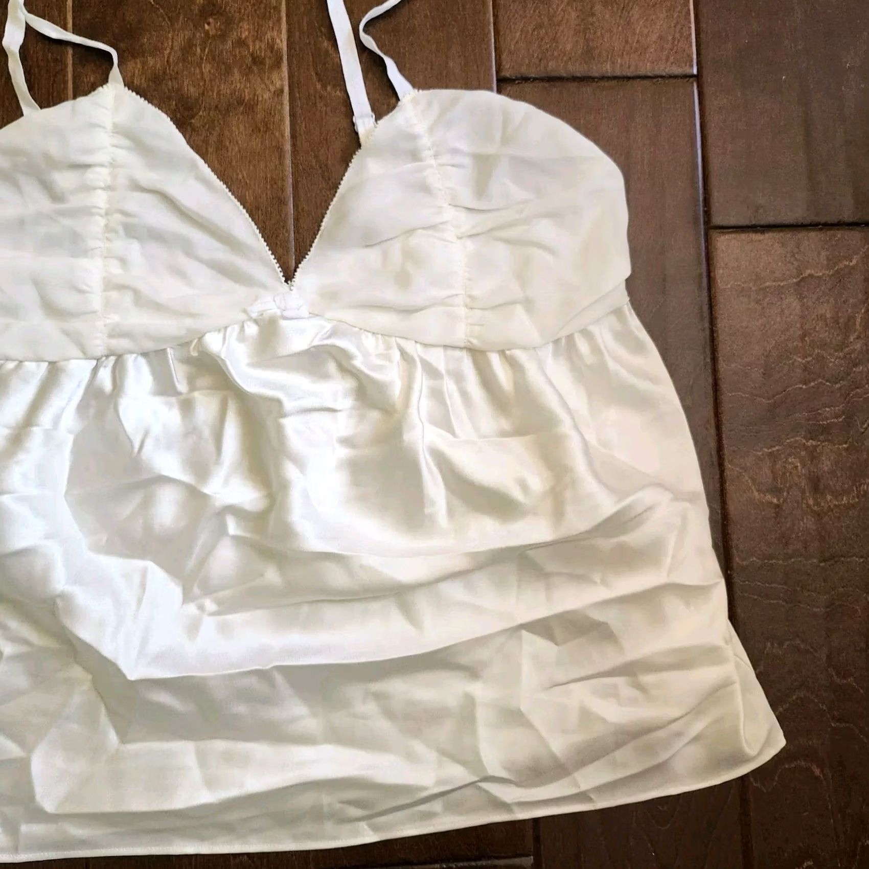 Vintage Vera Wang Women's Junior White Top - Size M Tank Sleeveless Casual Travel Juniors Teens Regular Shirt Size M / US 6-8 / IT 42-44 - 3 Thumbnail