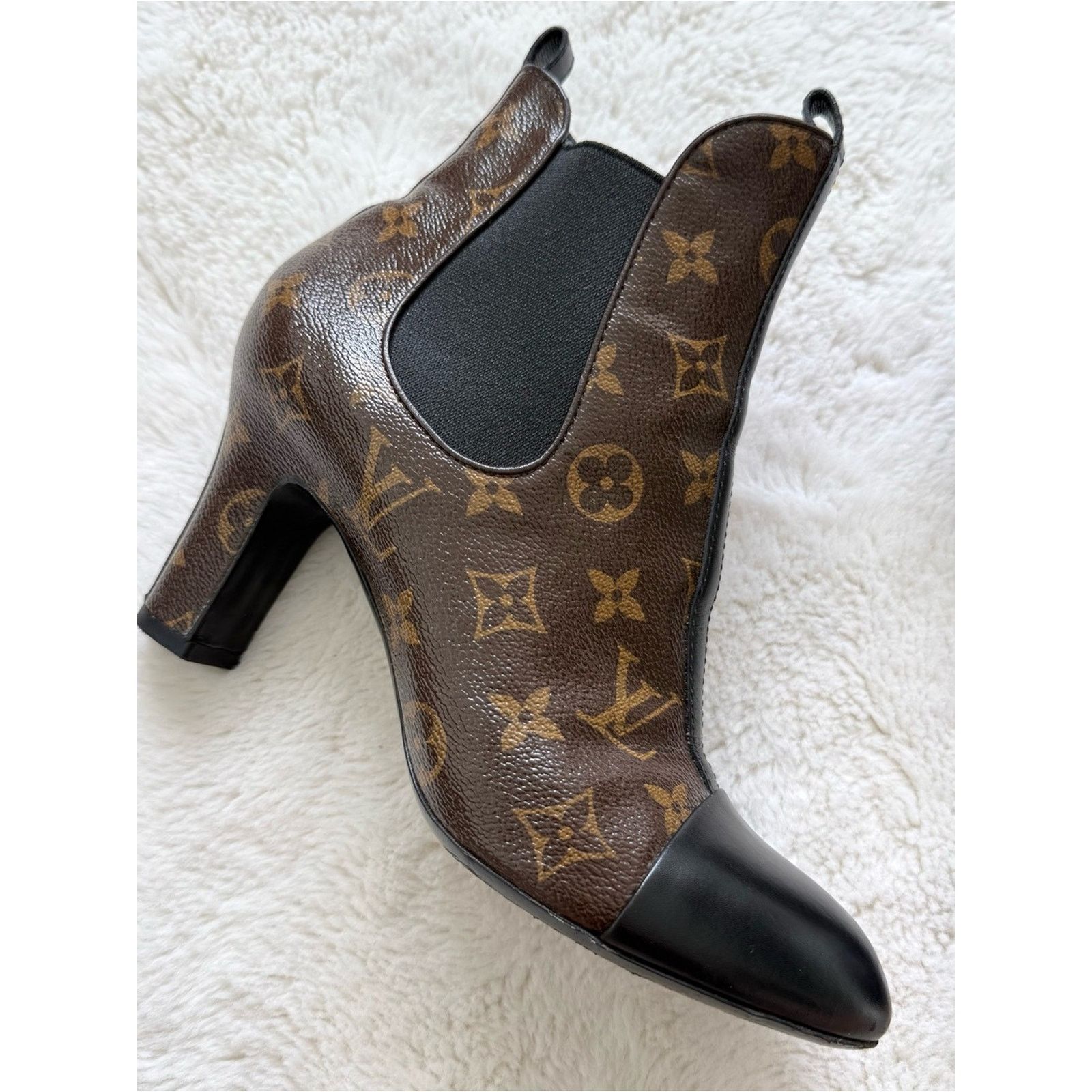 Louis Vuitton Louis Vuitton Revival Ankle Boot Monogram Print size 38.5 EU Size US 8.5 / IT 38.5 - 2 Thumbnail