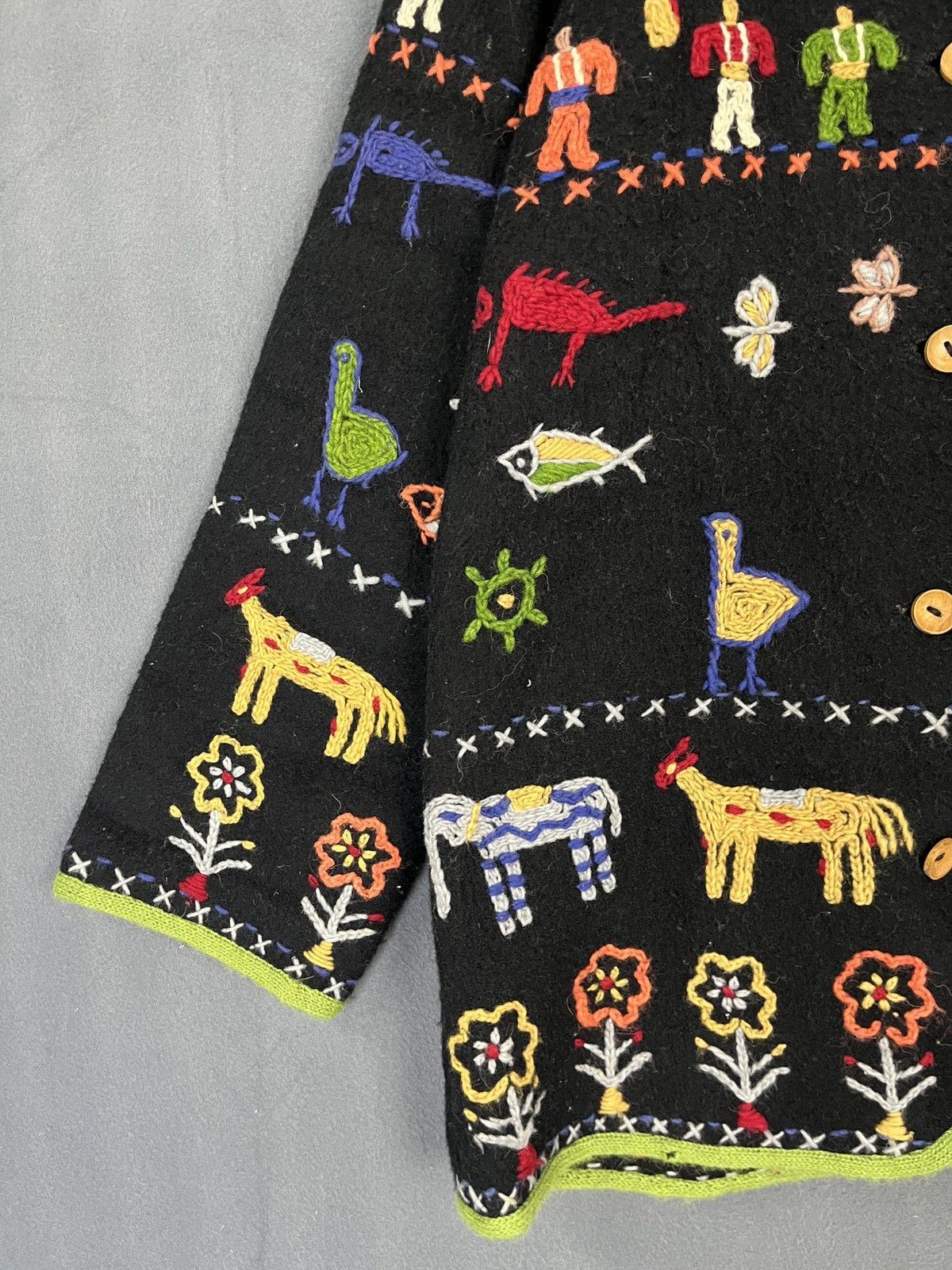 Native × Vintage Ancient Art Relic Style Wool Embroidered Jacket Made in Peru Size US M / EU 48-50 / 2 - 4 Thumbnail