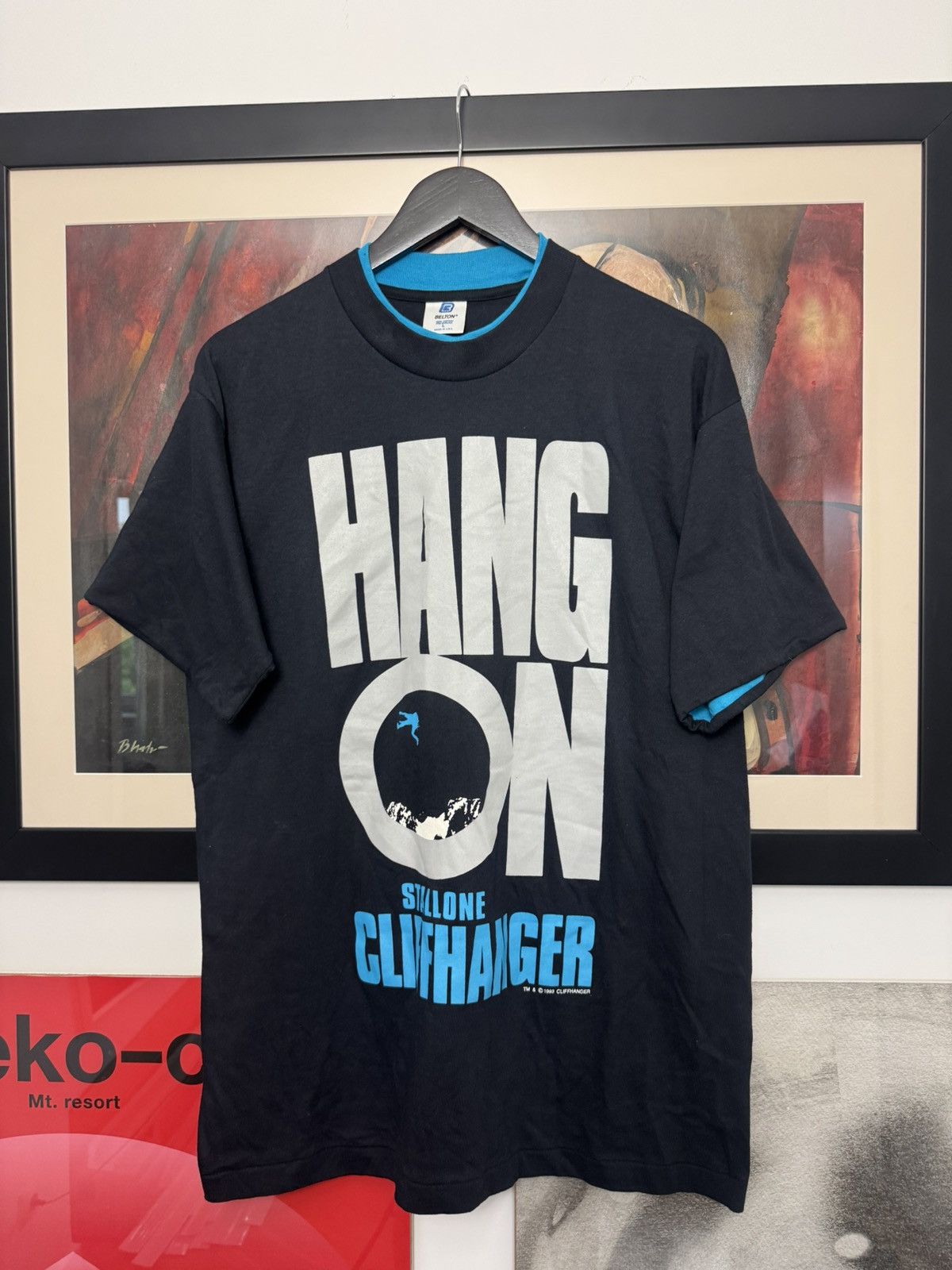 Vintage Vintage 90s Movie Tee Hang On Stallone Cliffhanger Cast Crew Size US L / EU 52-54 / 3 - 1 Thumbnail