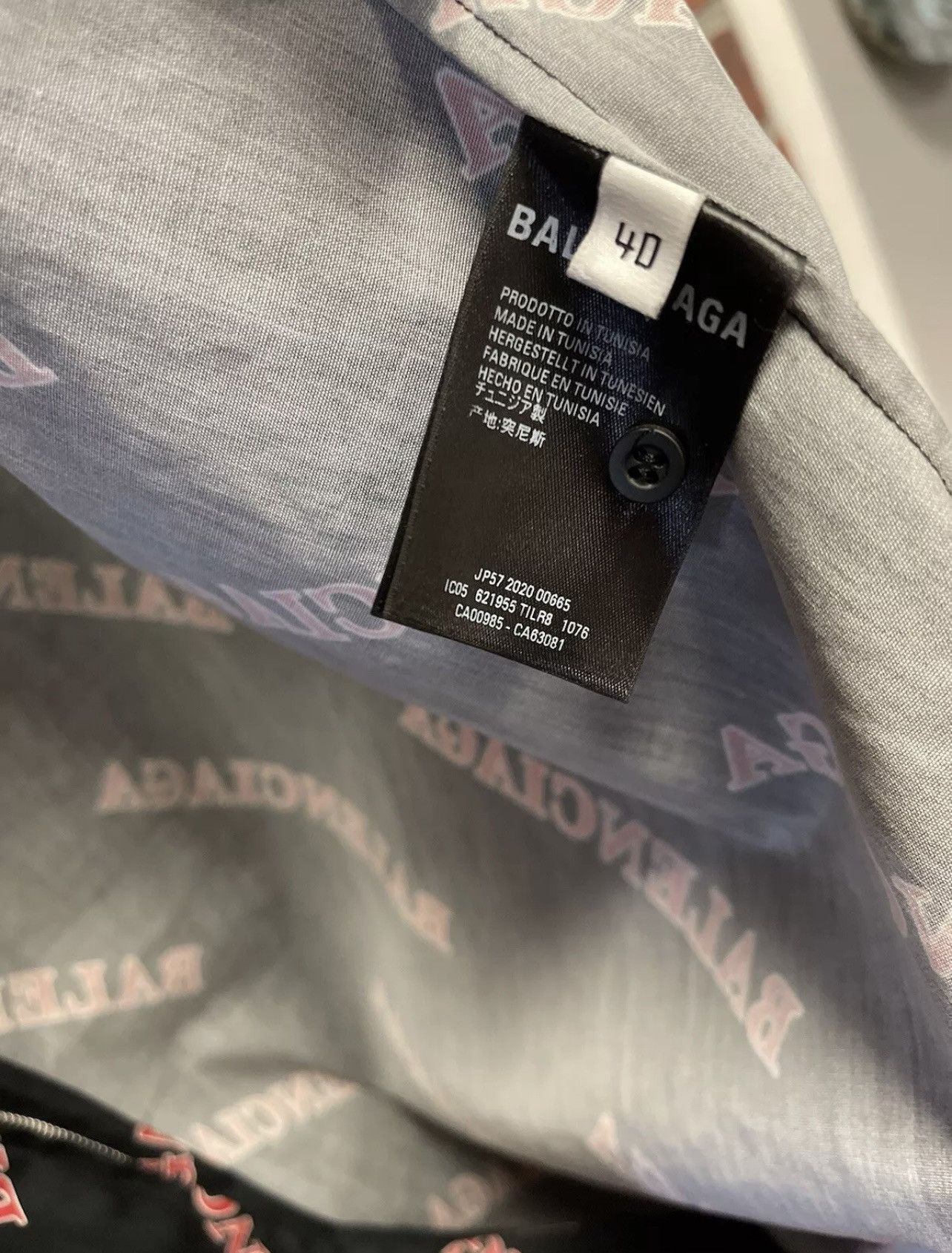 Balenciaga Size L - Balenciaga Black & Red Sporty Allover Logo Oversize Size US L / EU 52-54 / 3 - 9 Thumbnail