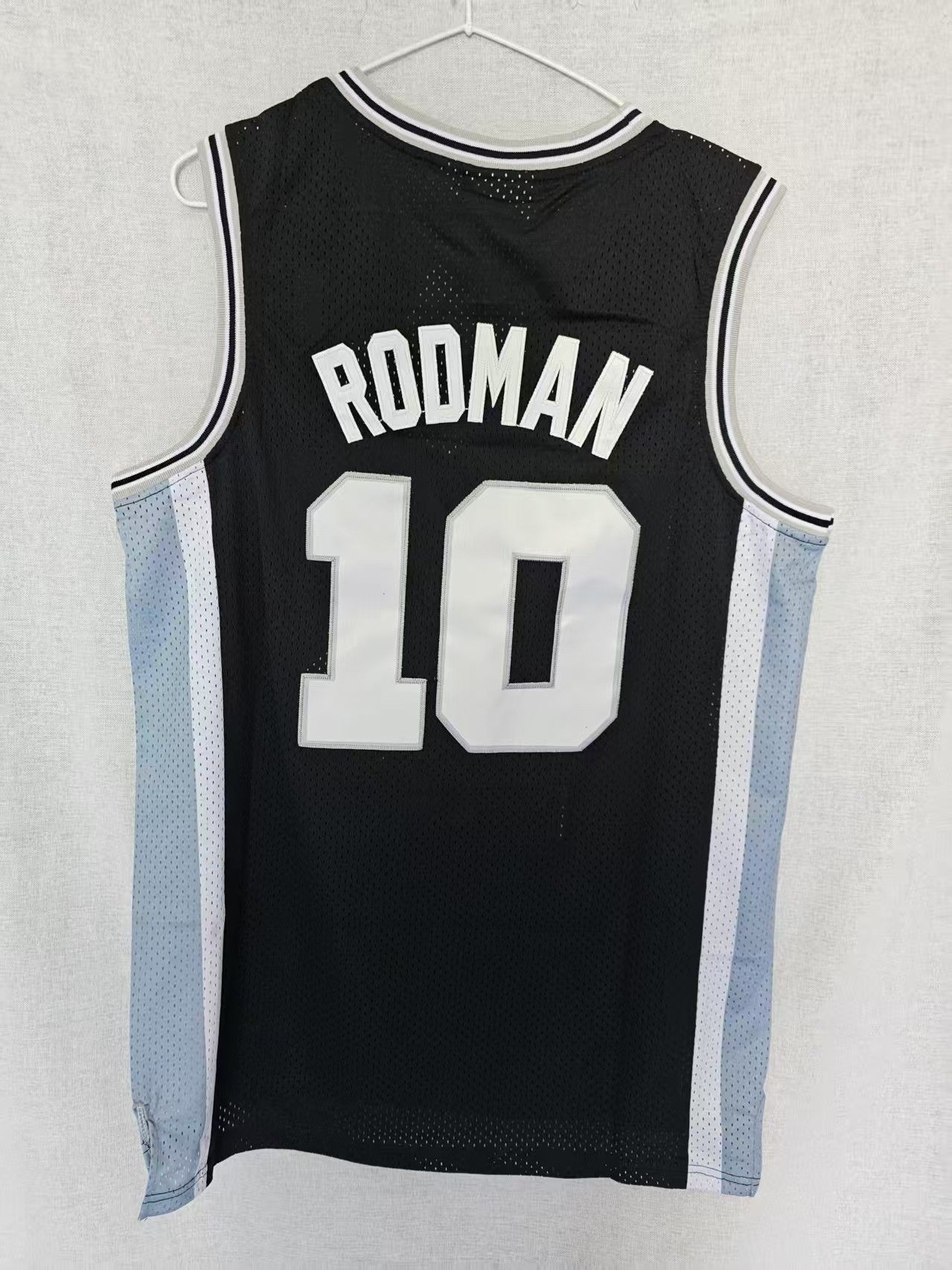 NBA San Antonio Spurs 10 Dennis Rodman Jersey Stitched Size US M / EU 48-50 / 2 - 1 Thumbnail
