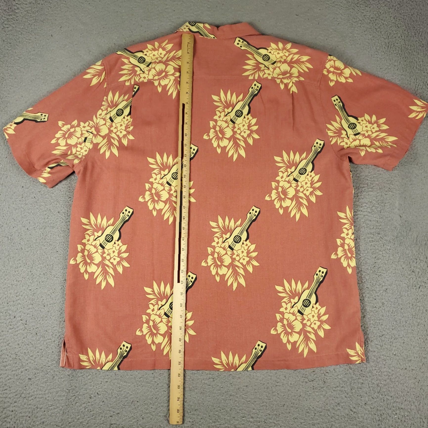 Tommy Bahama Tommy Bahama Shirt Mens XL Red Silk Hawaiian Button Up Size US XL / EU 56 / 4 - 3 Thumbnail