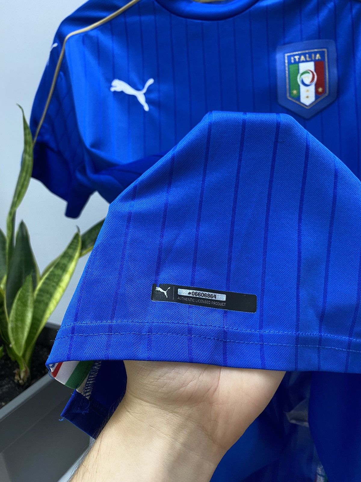 Puma Puma Italy 2016 Home Kit Soccer Jersey Football Shirt Size US M / EU 48-50 / 2 - 11 Thumbnail