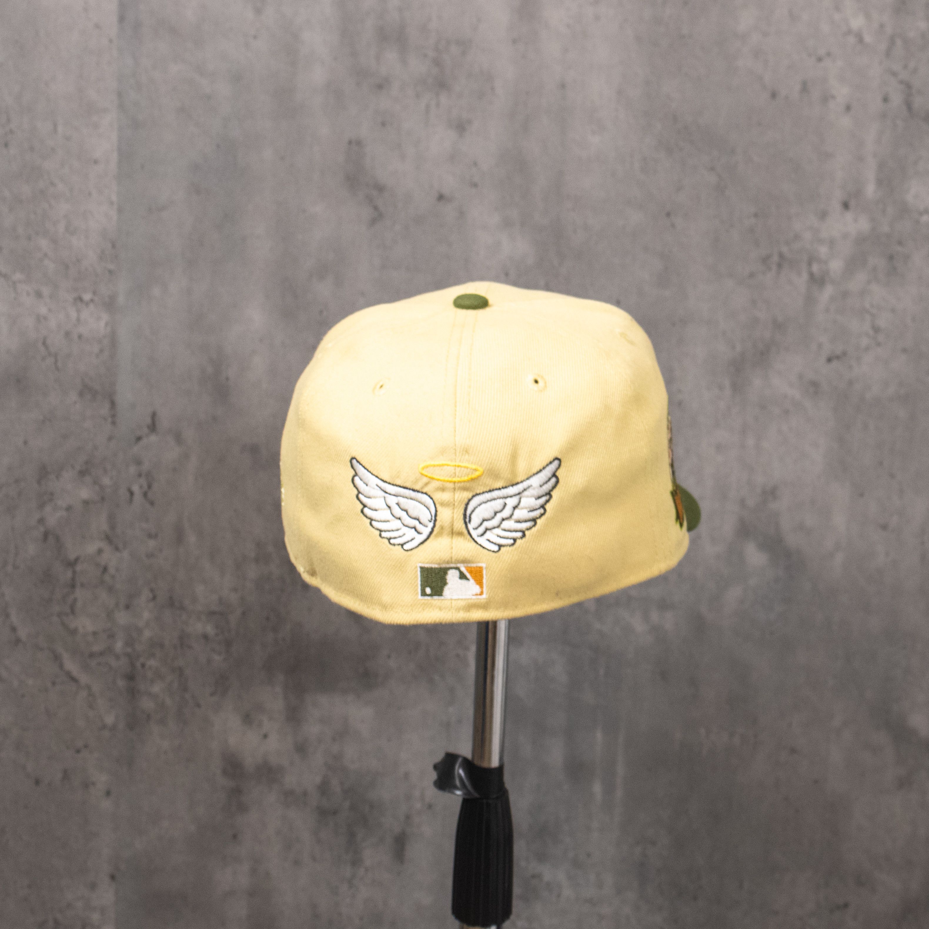 New Era New Era Seattle Mariners Vegas Strip Ivory/Olive 7 1/8 Hat Size ONE SIZE - 3 Thumbnail