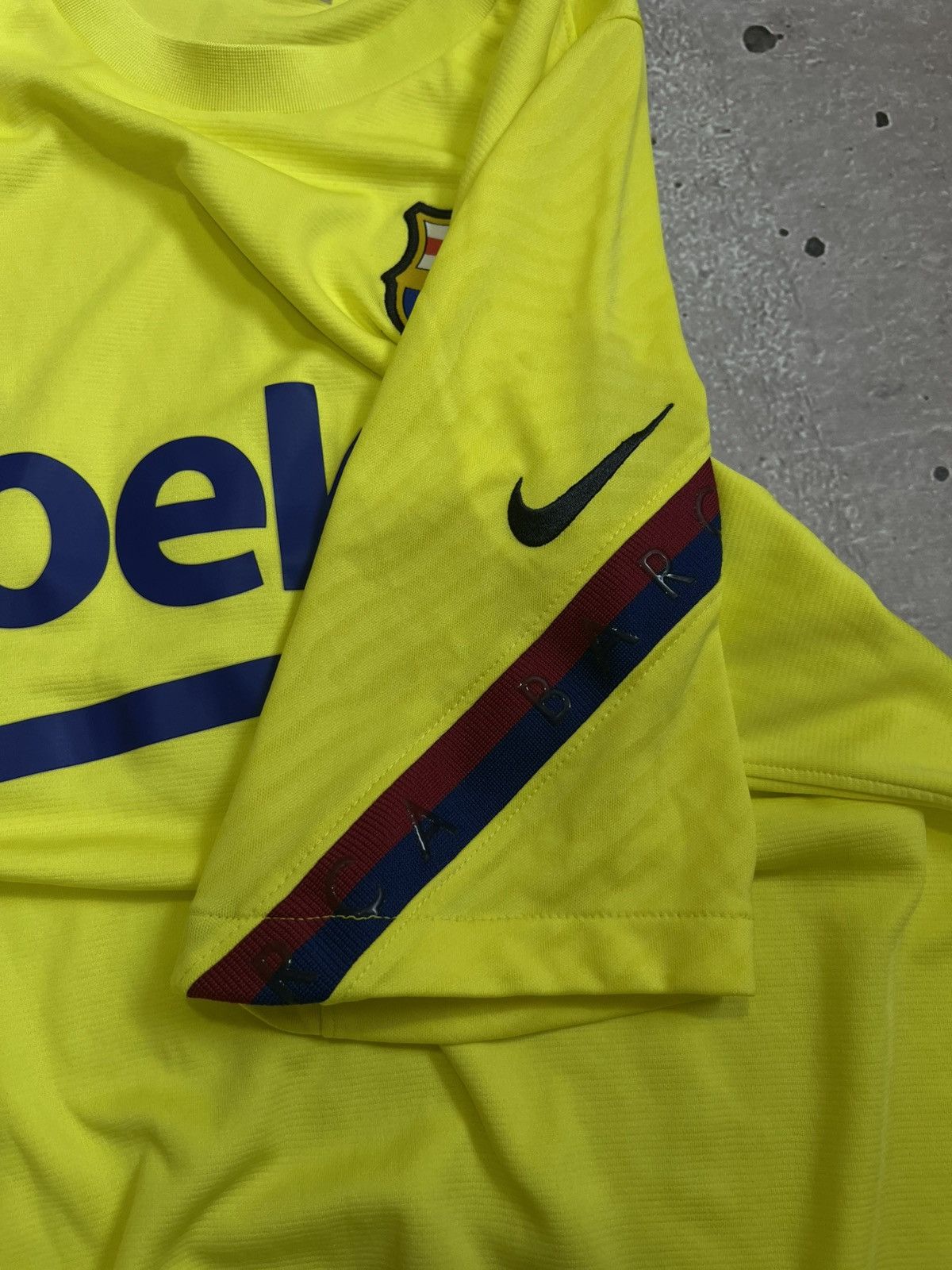 Nike BARCELONA FC BARCA SPAIN 2020/2021 NIKE SIZE M Size US M / EU 48-50 / 2 - 6 Thumbnail