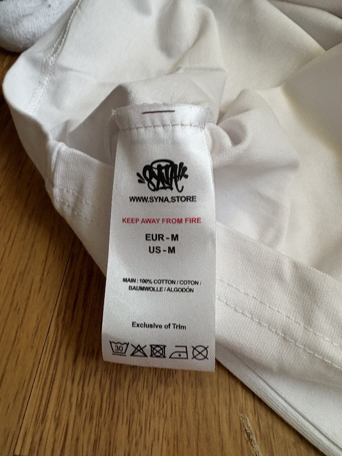 Other Syna world tee Size US M / EU 48-50 / 2 - 5 Thumbnail