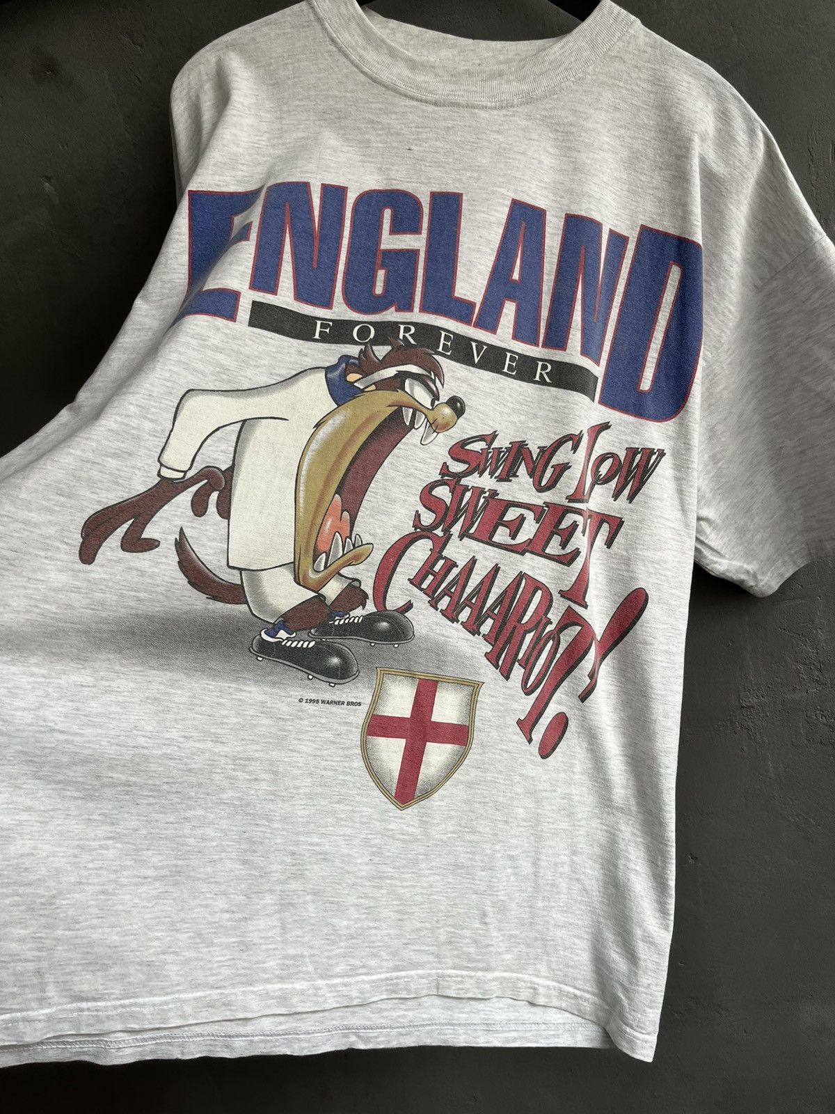 Nutmeg × Vintage Vintage 1995 Nutmeg Taz England Forever Big Logo Tee Size US XL / EU 56 / 4 - 6 Thumbnail