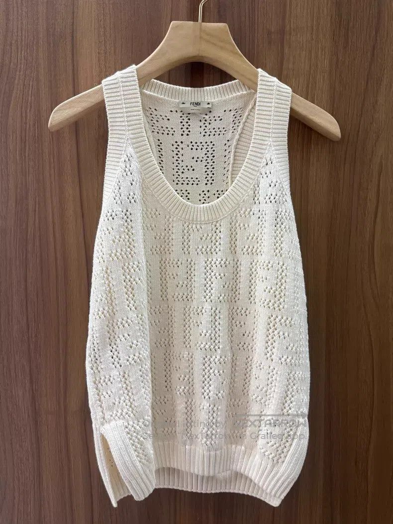 Fendi Fendi Ivory Openwork Knit Vest Size XXS / US 00 / IT 34 - 1 Thumbnail