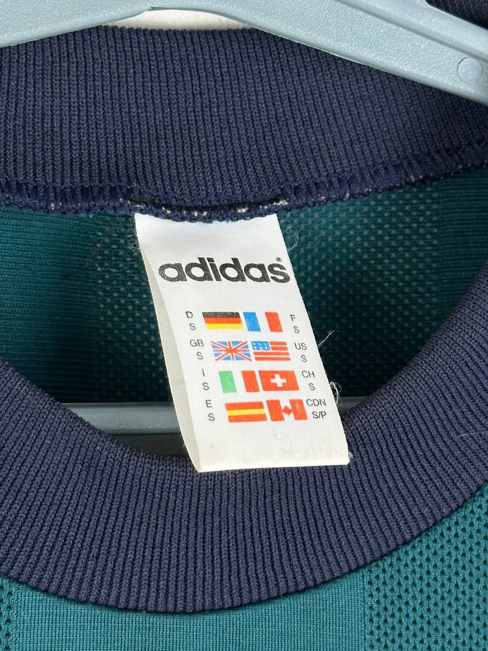 Adidas Mens 90s Vintage Adidas Stripped T-shirt big logo Size US M / EU 48-50 / 2 - 7 Thumbnail