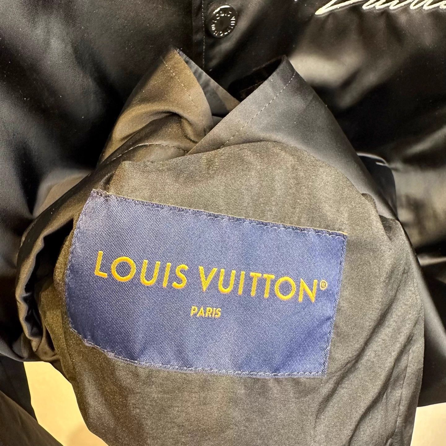 Louis Vuitton LV Peace Dove Signature Coach Jacket 48 99 New Size US M / EU 48-50 / 2 - 3 Thumbnail