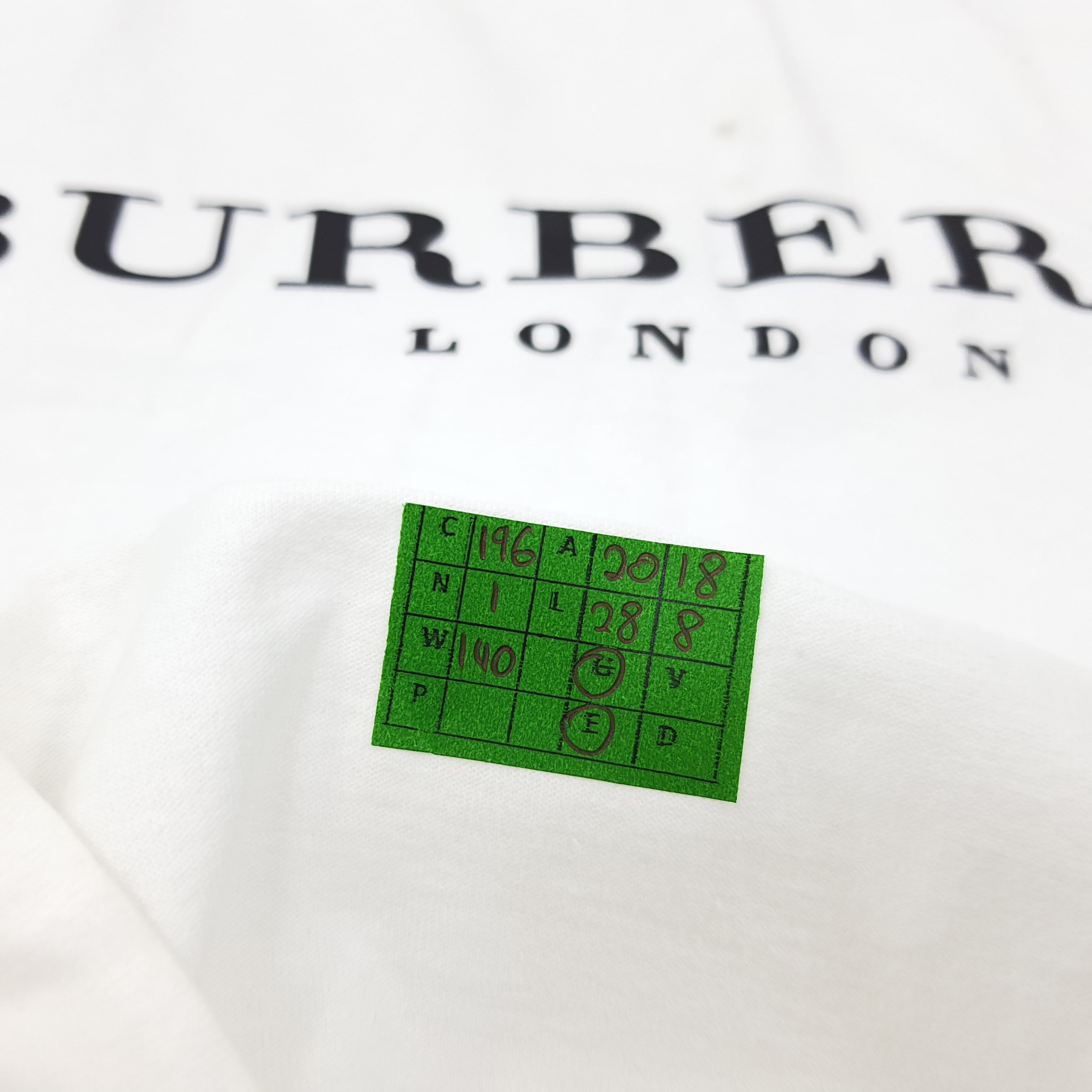 Burberry × Vintage Vintage Burberry London Spell Out Nova Check Tshirt Size US M / EU 48-50 / 2 - 7 Thumbnail