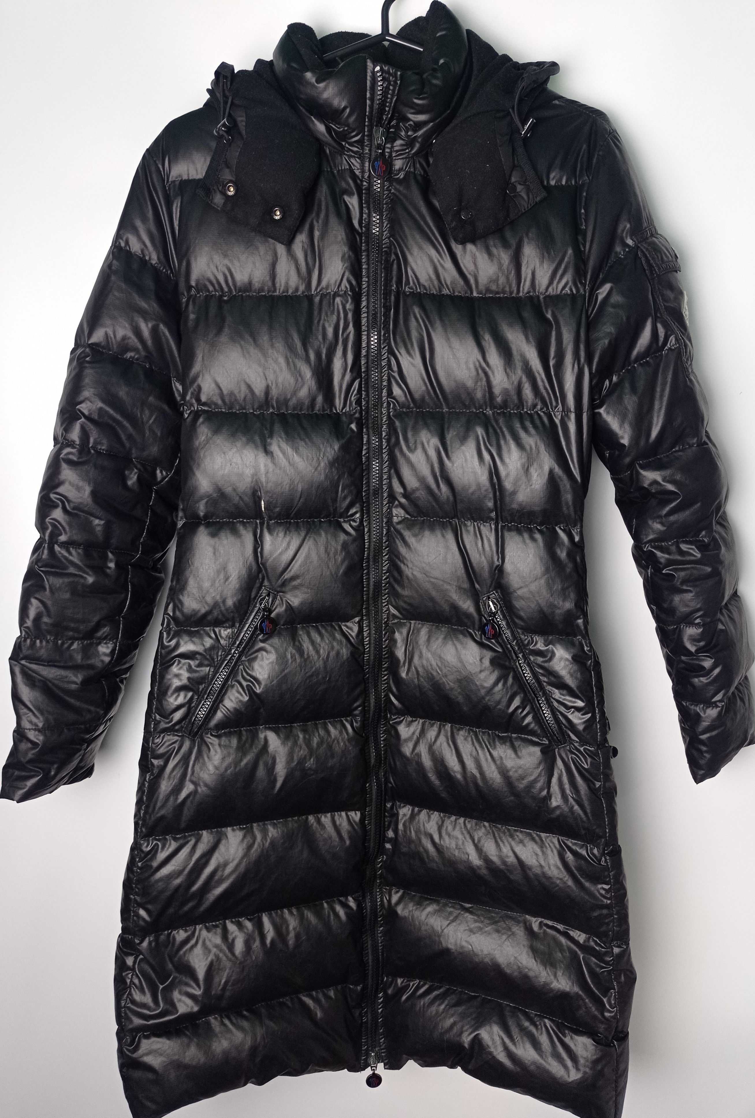 Vintage streetwear luxury MONCLER Women's Down Jacket Size:2