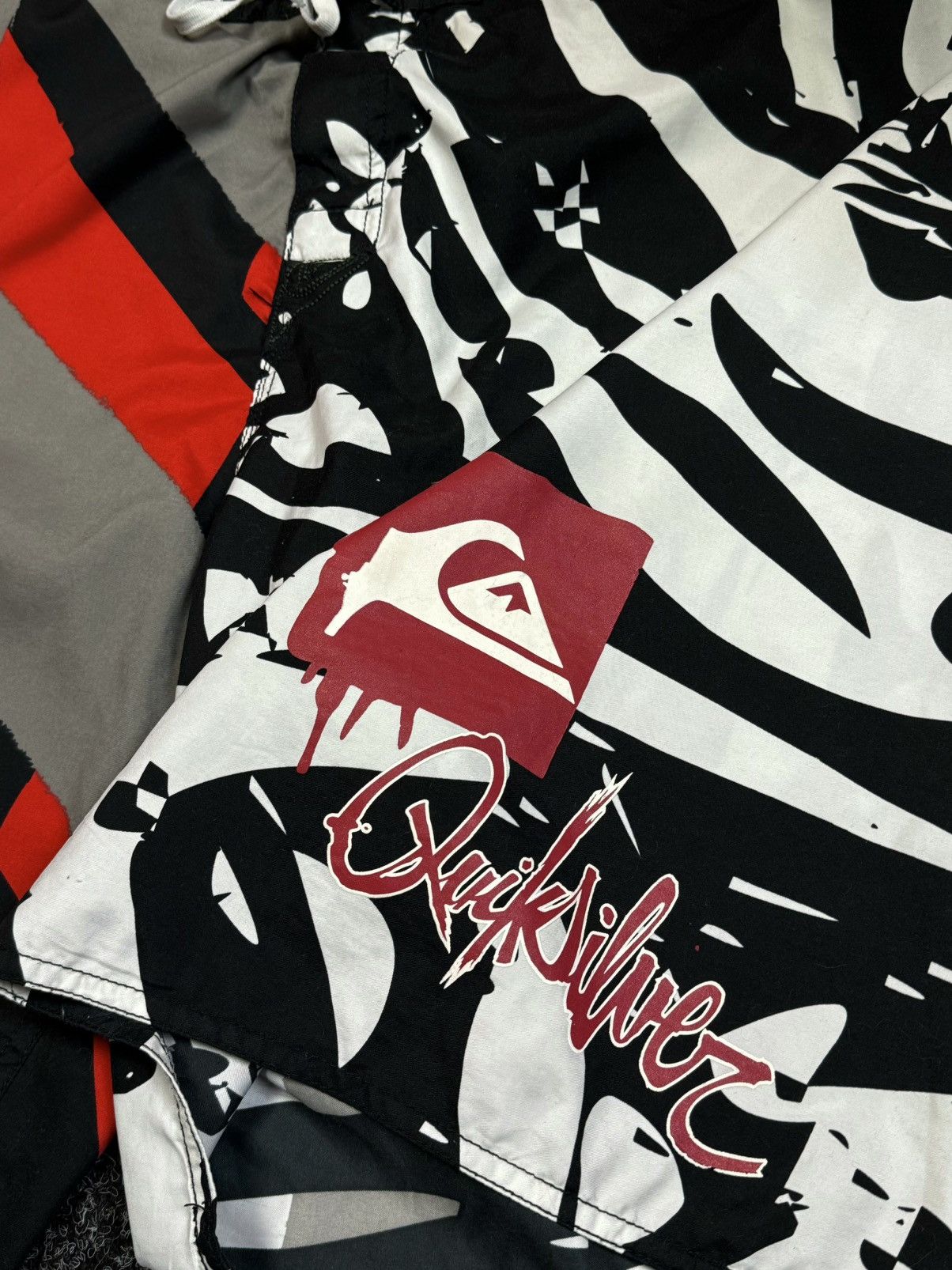 Quiksilver Quiksilver Shorts vintage big logo size 34 L Size US 34 / EU 50 - 4 Thumbnail