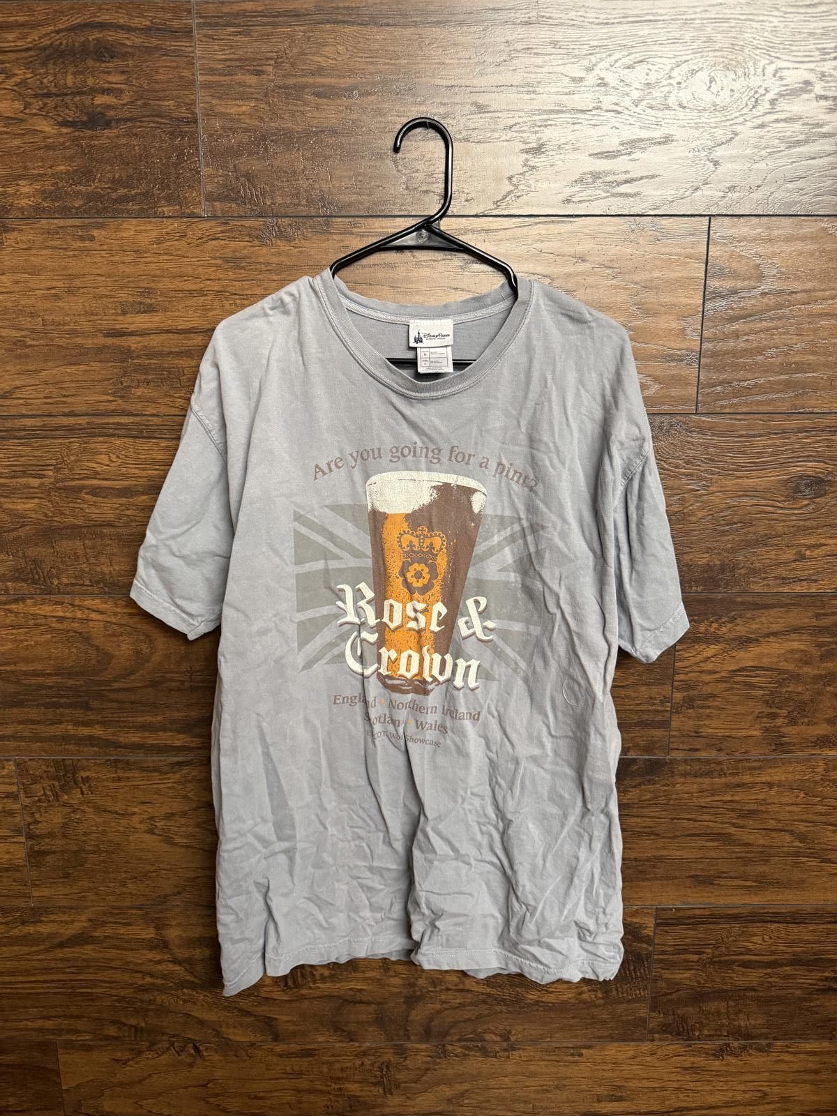 Disney Disney Parks Beer T-shirt Epcot Rose and Crown Tee -L Size US L / EU 52-54 / 3 - 1 Thumbnail