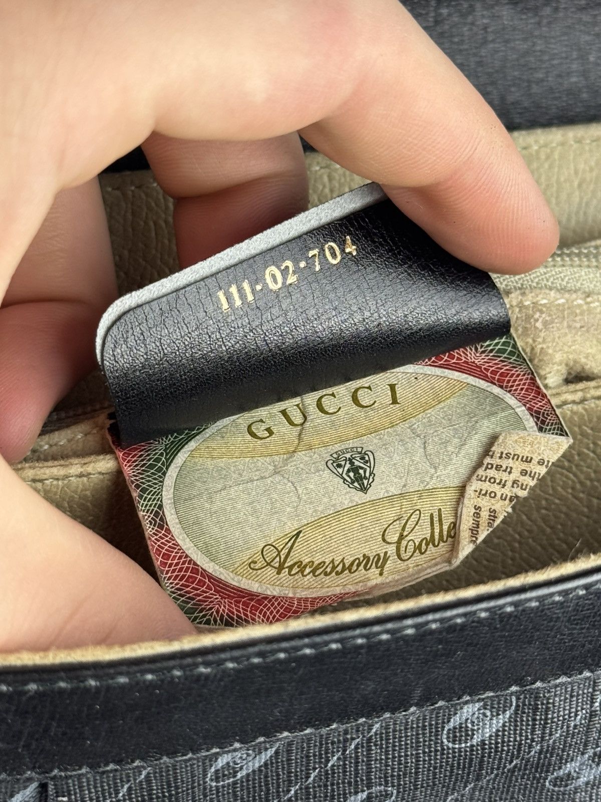 Gucci Vintage Gucci Shoulder / Crossbody Bag Black 111-02-704 Size ONE SIZE - 10 Thumbnail