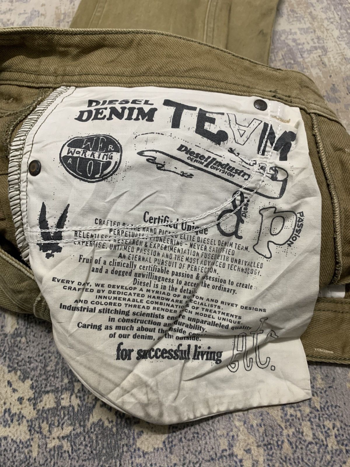 Diesel 32x30 Diesel Darron Regular Slim Tapered Faded Jeans Size US 32 / EU 48 - 12 Thumbnail