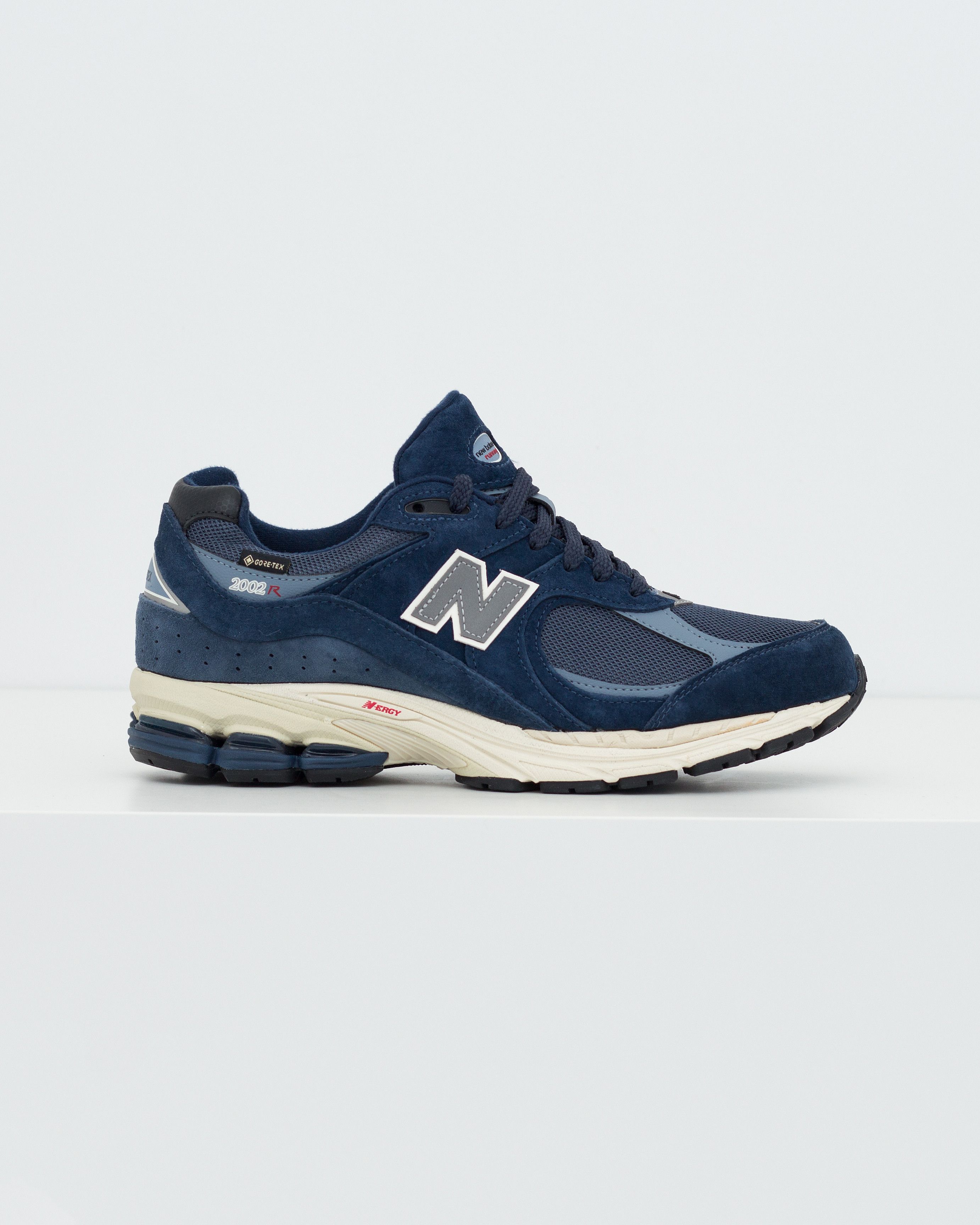 New Balance 2002r GoreTex Vintage Navy M2002RXF Size US 8.5 / EU 41-42 - 3 Thumbnail
