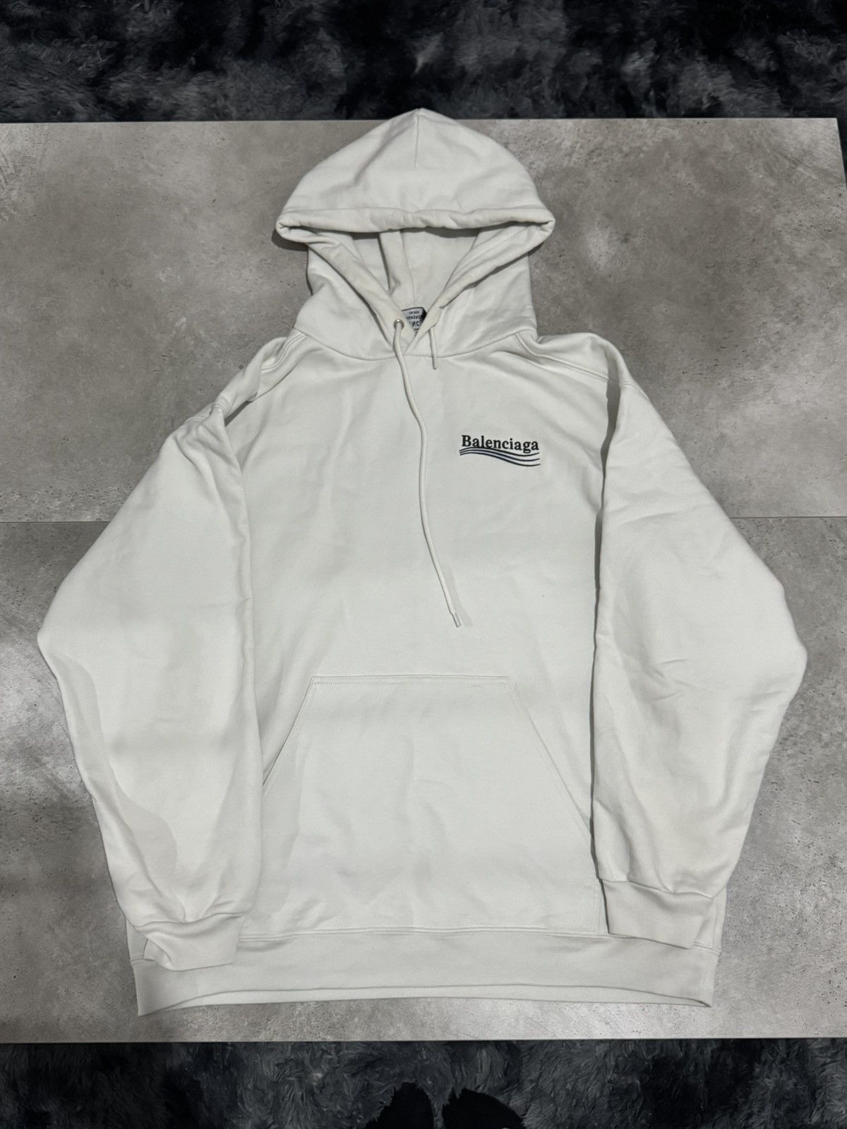 Balenciaga Balenciaga EMBROIDERED political logo campaing Size US M / EU 48-50 / 2 - 1 Thumbnail