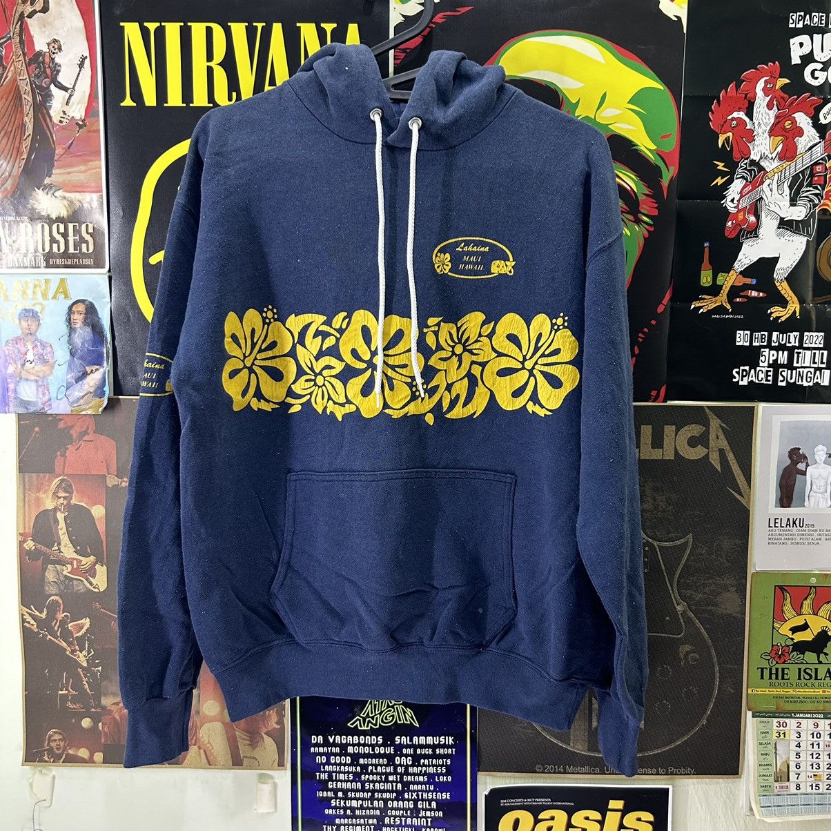 image of Hawaiian Shirt x Vintage Laihana Maui Hawaii Sport Sweater Hoodie in Blue, Men's (Size Medium)