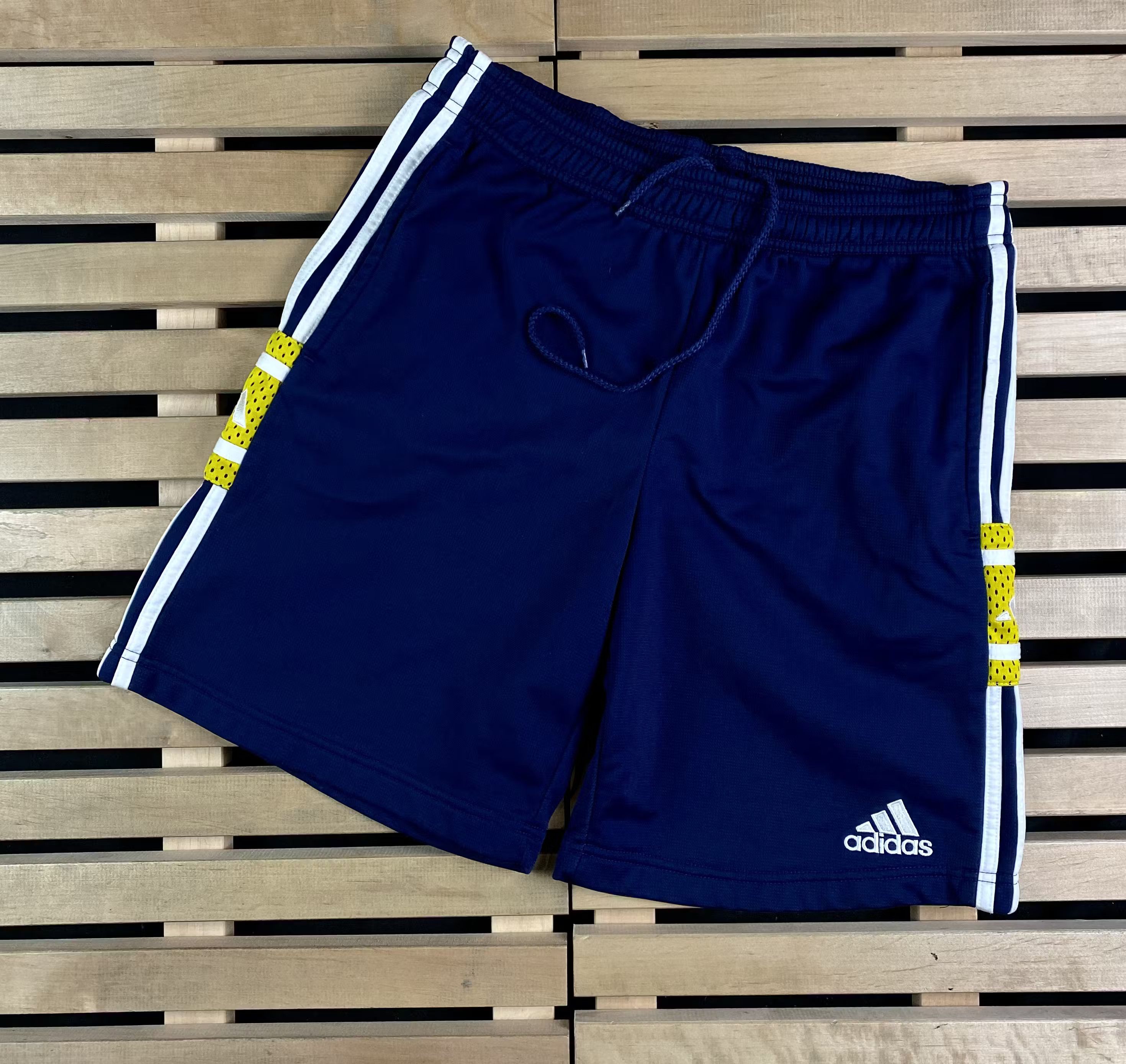 Adidas × Vintage Mens Adidas Vintage Shorts Size S Size US 30 / EU 46 - 1 Thumbnail