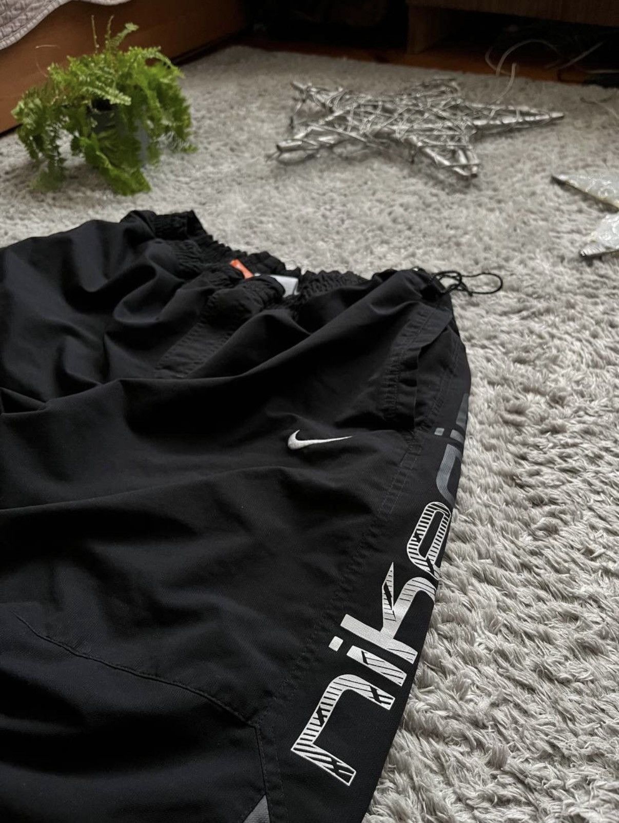 Nike 00s Nike Big Logo Short Rare Swoosh Drill Streetwear Nylon Size US 34 / EU 50 - 3 Thumbnail