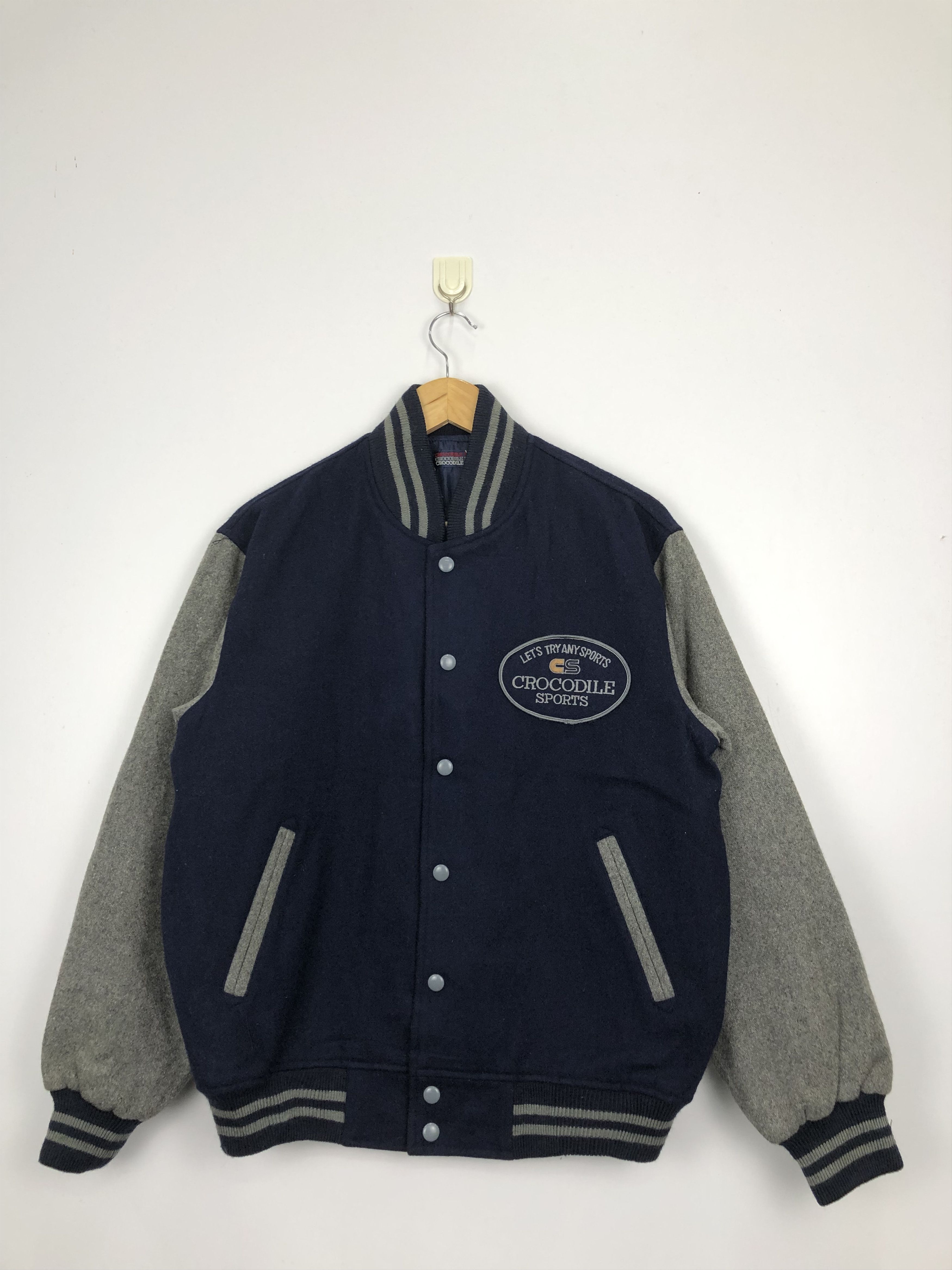 Japanese Brand Vintage Crocodile Wool Varsity Jacket Embroidered Logo V0360 Size US M / EU 48-50 / 2 - 1 Thumbnail