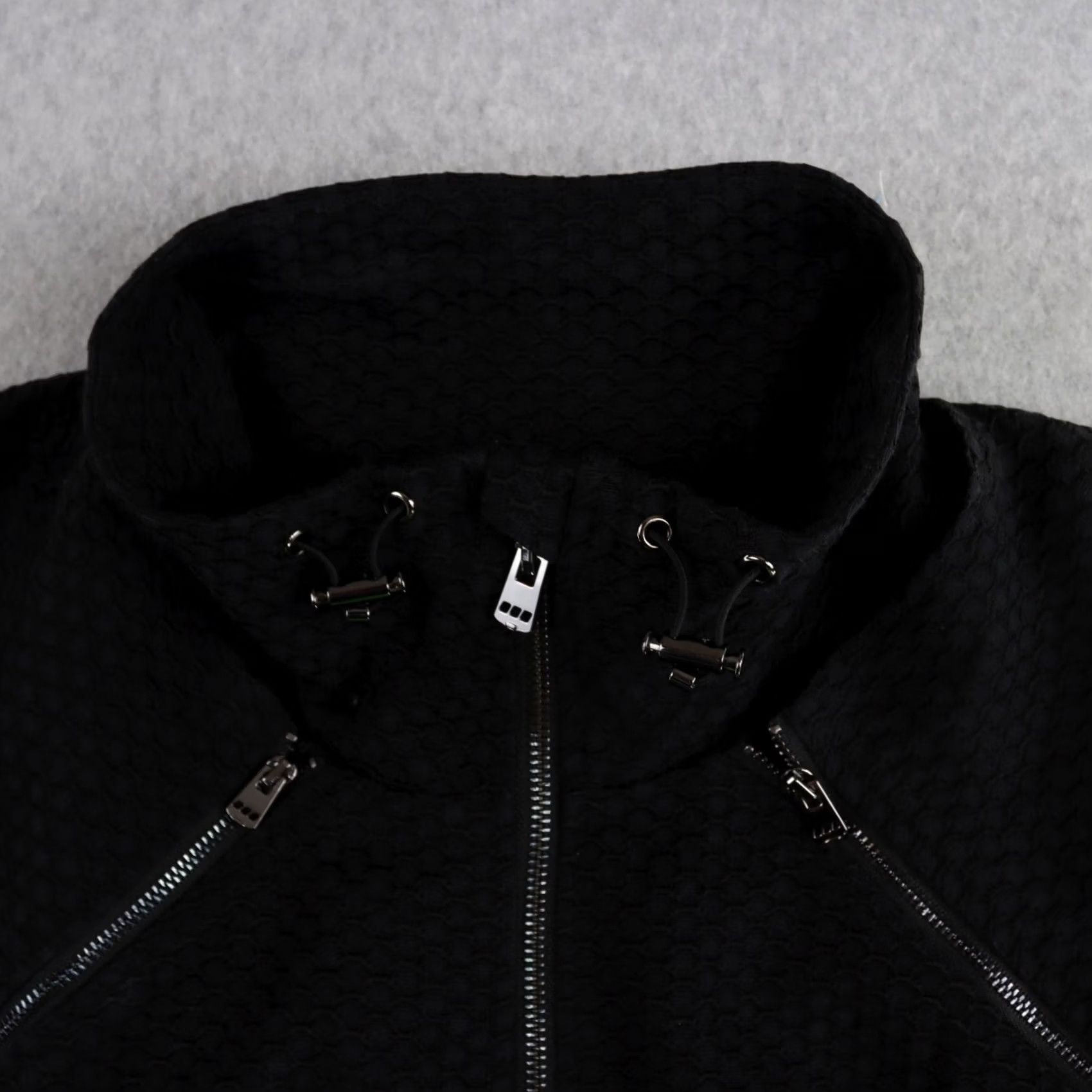 Vintage Lorna Jane Jacket Vest Medium Black Stretch Zip Off Removable Sleeves Womens Jacket Shirt Women's Activewear Basic Jacket Zip Closure Size M / US 6-8 / IT 42-44 - 4 Thumbnail