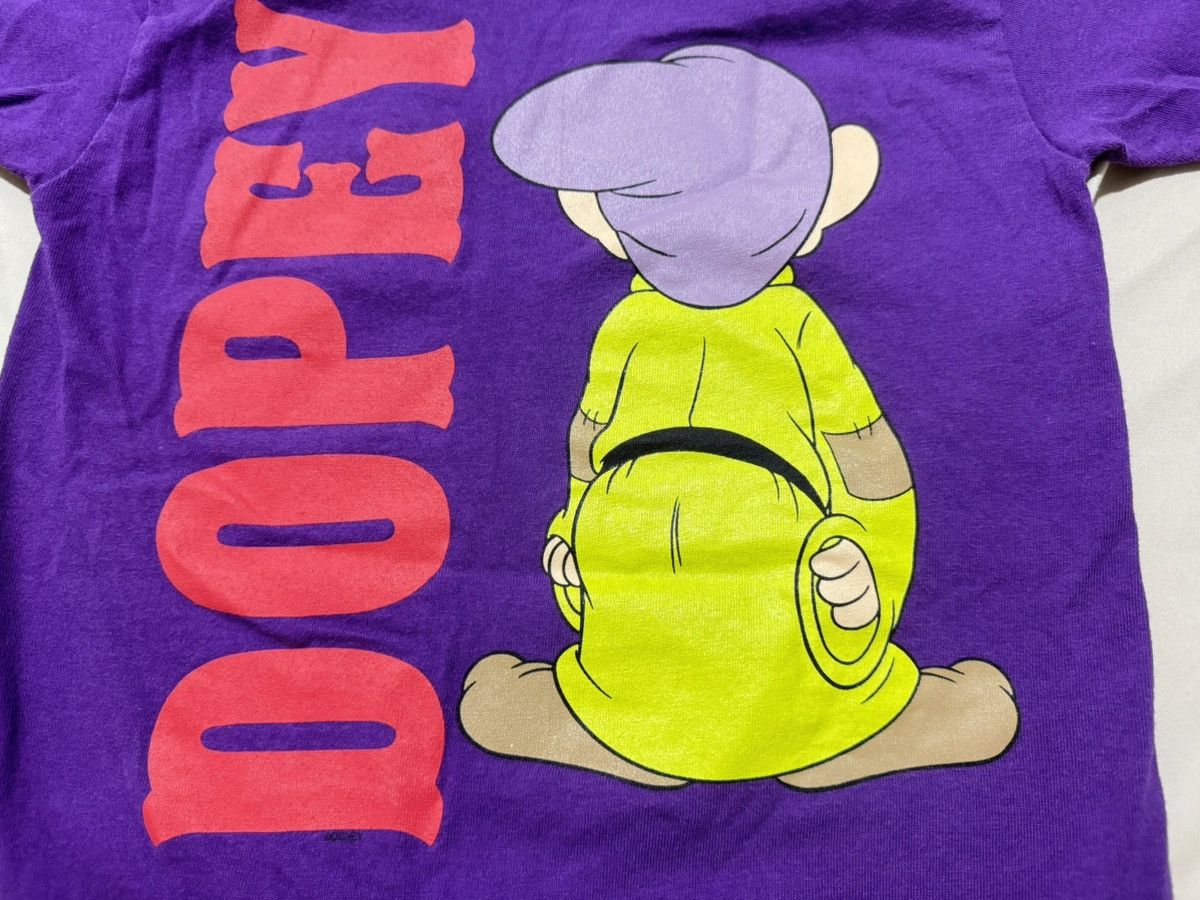 Disney × Vintage Vintage 90s Snow White and the Seven Dwarfs Dopey T Shirt Size US XXS / EU 40 - 5 Thumbnail