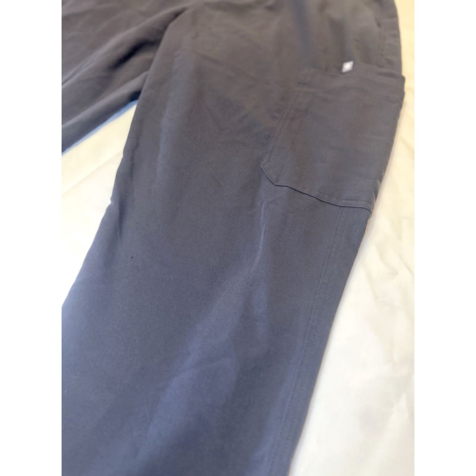 Vintage FIGS Technical Collection Scrub Pants Cargo Bottoms Women 2XL Gray Polyester Spandex Medical Size US 39 - 2 Thumbnail