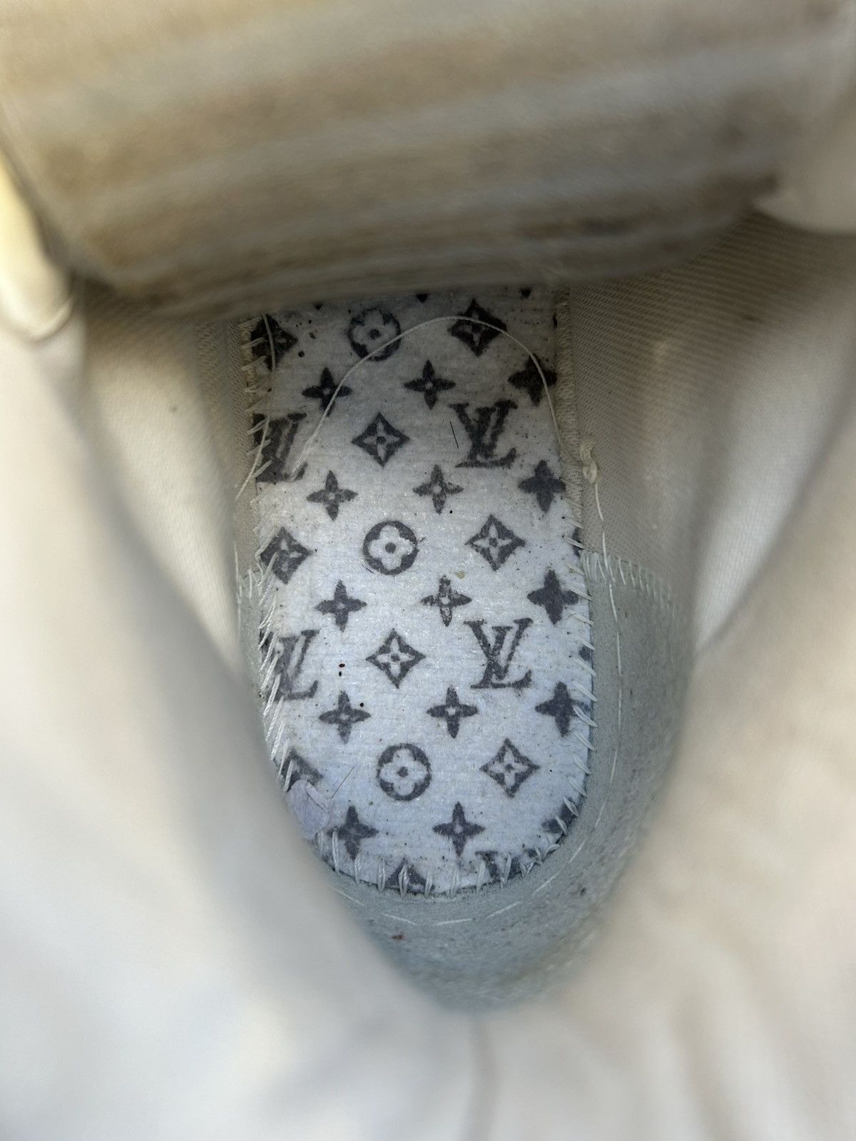 Louis Vuitton Louis Vuitton x Virgil Abloh High Top Trainer Sneakers. Size US 7 / EU 40 - 12 Thumbnail