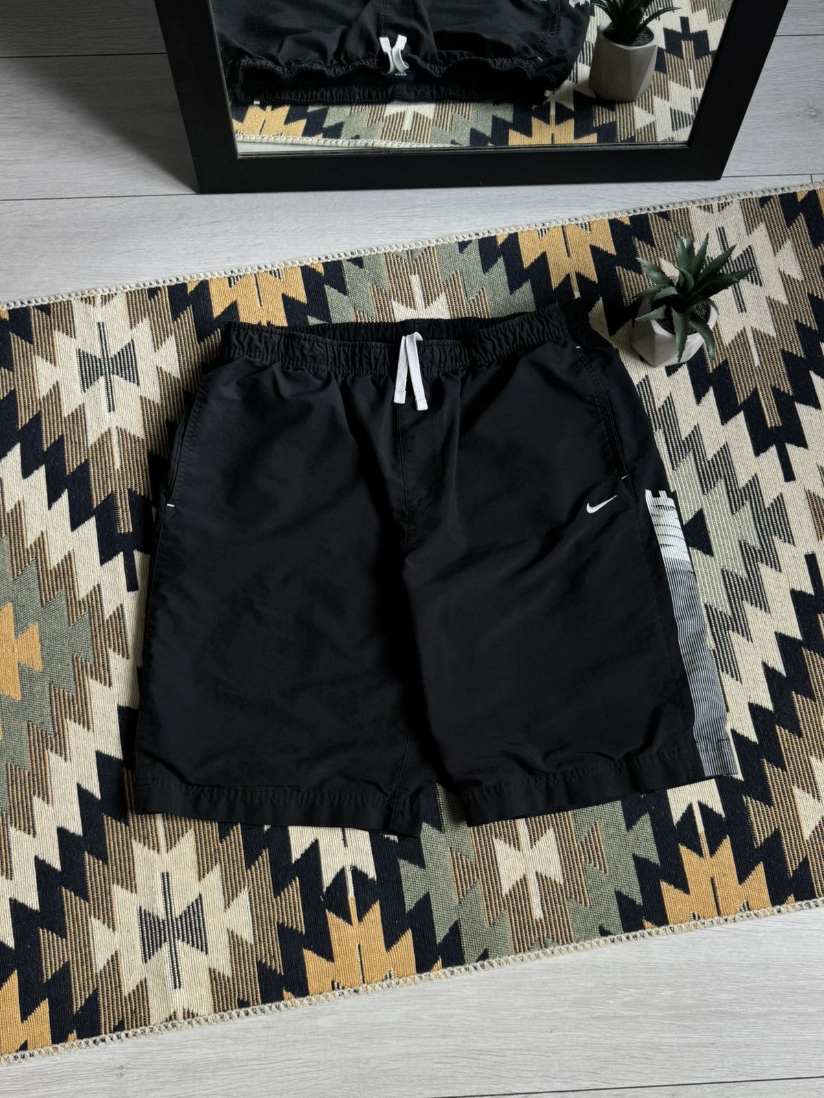 Nike Vintage Nike Nylon Logo Y2K Shorts Size US 36 / EU 52 - 3 Thumbnail