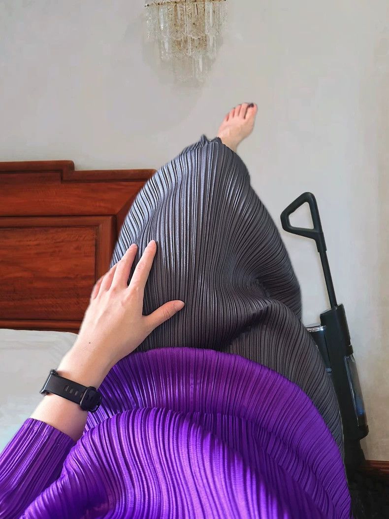 Issey Miyake Issey Miyake size:3 Grey pleated skirt Size 42" / US 20 - 1 Thumbnail