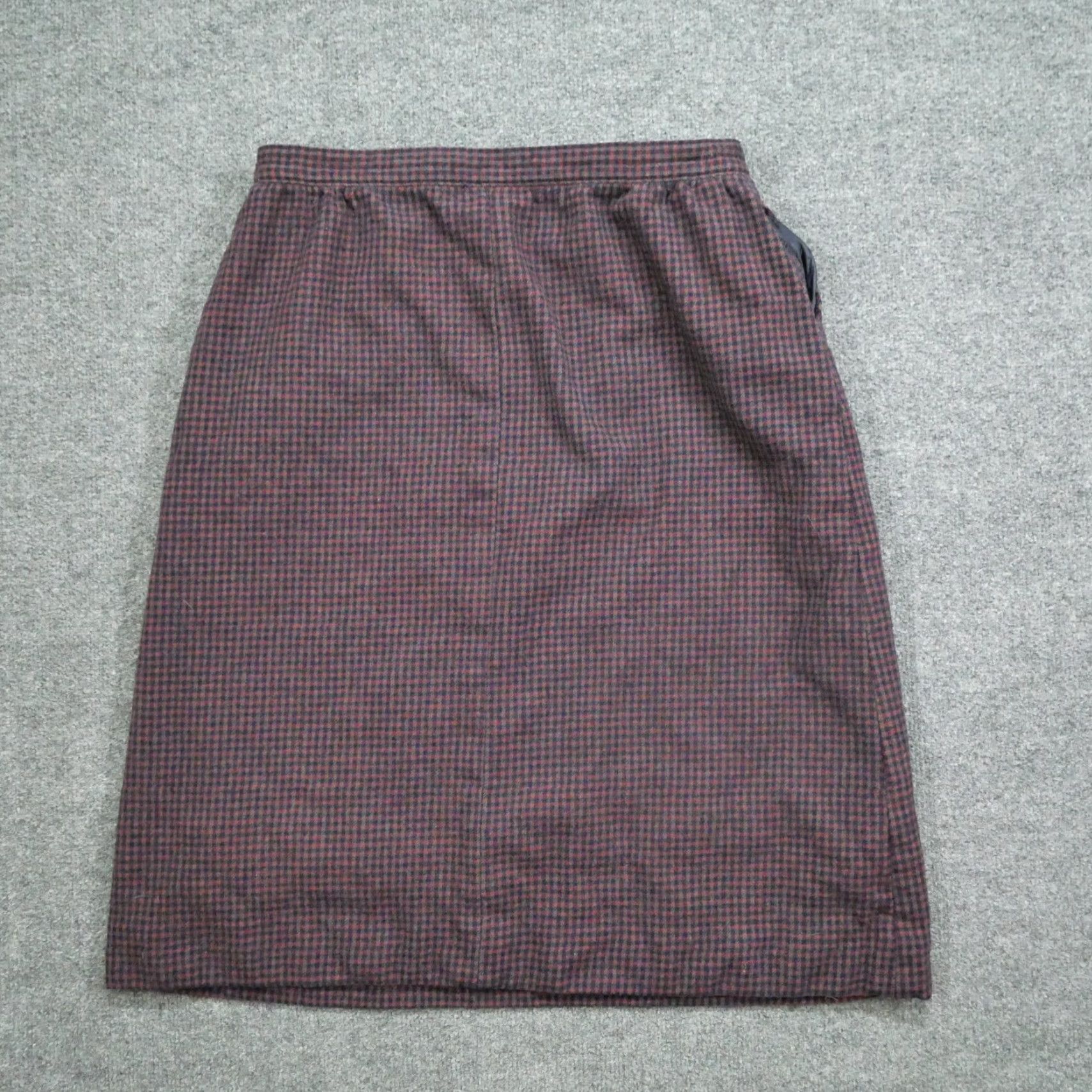 Pendleton VINTAGE Pendleton Skirt Womens 10 Red Plaid Wool 80s Red Pendleton Skirt Womens 10 80s Wool Plaid Vintage Size 32" / US 10 / IT 46 - 6 Thumbnail