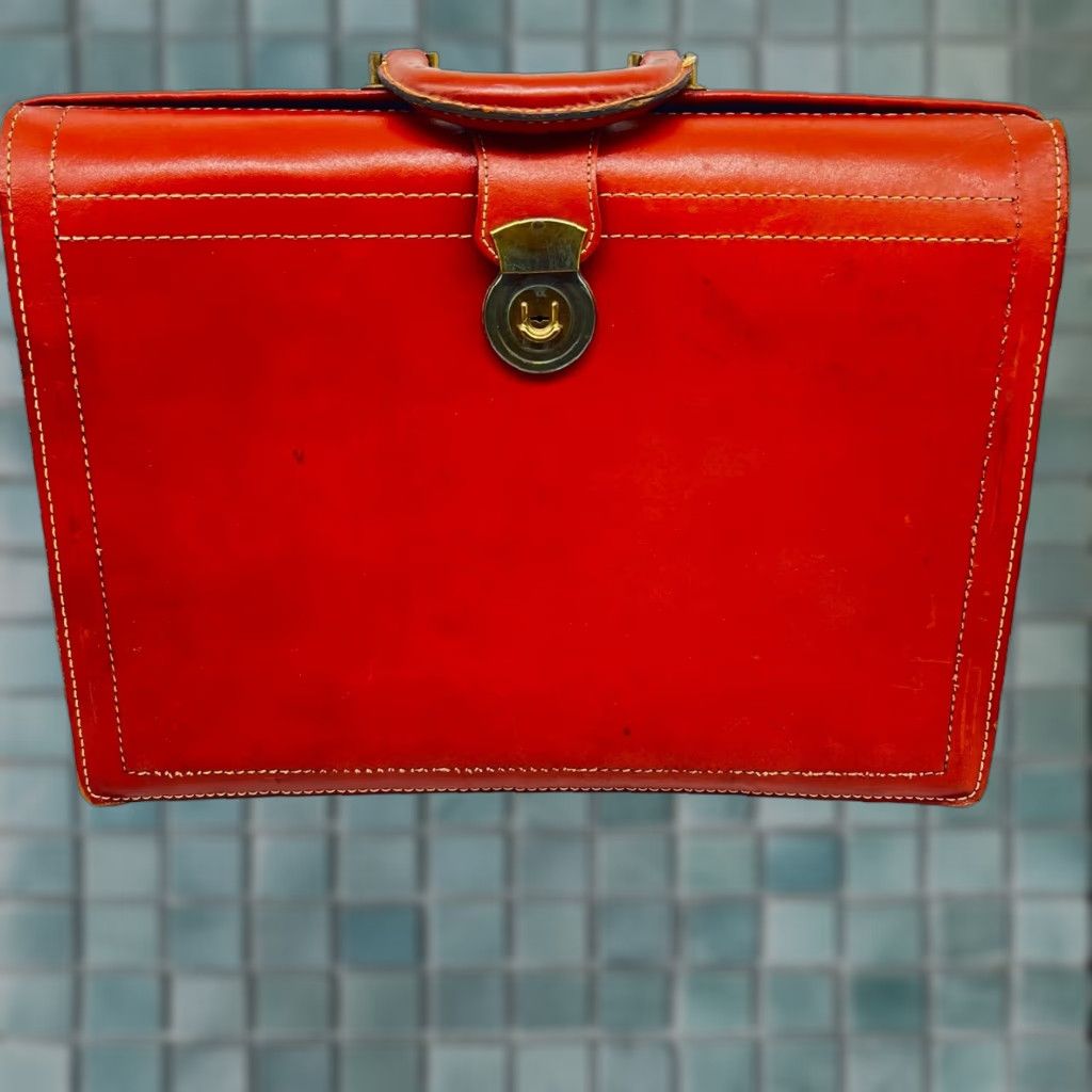 Vintage VINTAGE Heavy Duty Leather Legal Briefcase Laptop I Pad Bag British Tan Unisex Adult Large 18X13X6 1970s Business Size ONE SIZE - 1 Thumbnail