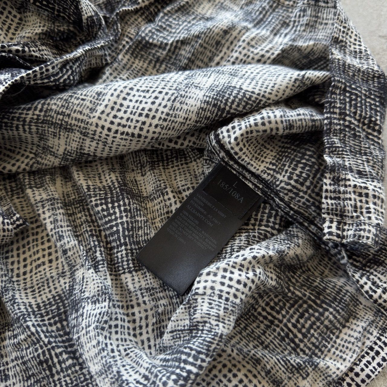 Allsaints AllSaints Abstract Print Long Sleeve Shirt Size Large Size US L / EU 52-54 / 3 - 6 Thumbnail