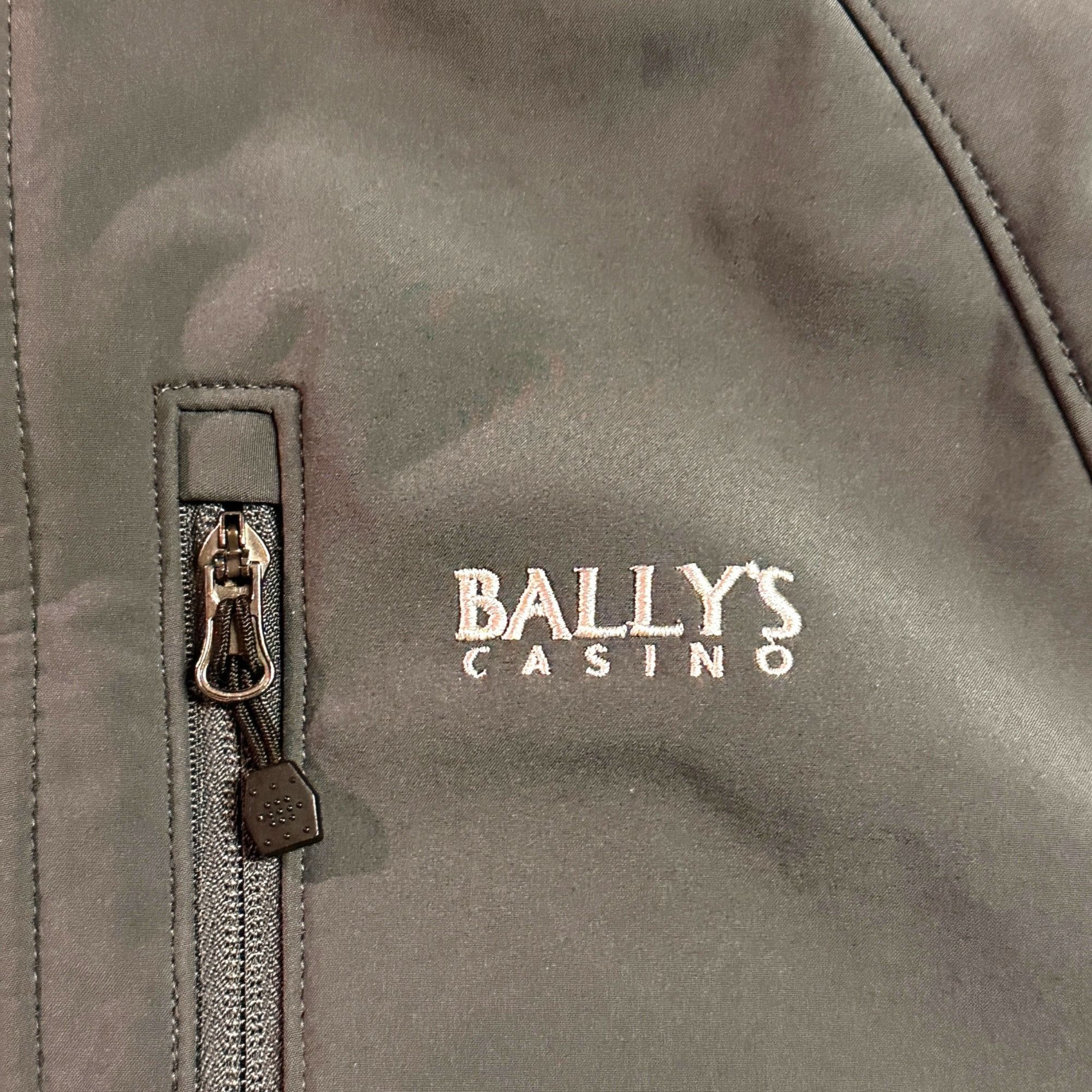 Designer Ballys Casino Mens Softshell Jacket 3XL Grey Lined EUC Zippe Size US XXL / EU 58 / 5 - 11 Thumbnail