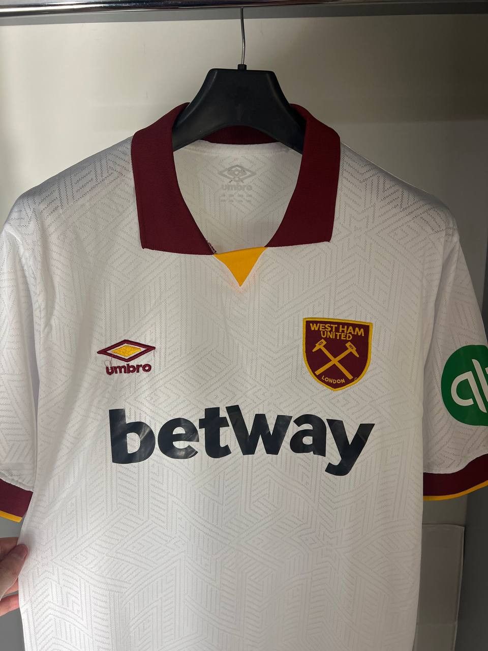 Umbro VINTAGE UMBRO FC WEST HAM UNITED ENGLAND SOCCER JERSEY Y2K Size US XXL / EU 58 / 5 - 5 Thumbnail