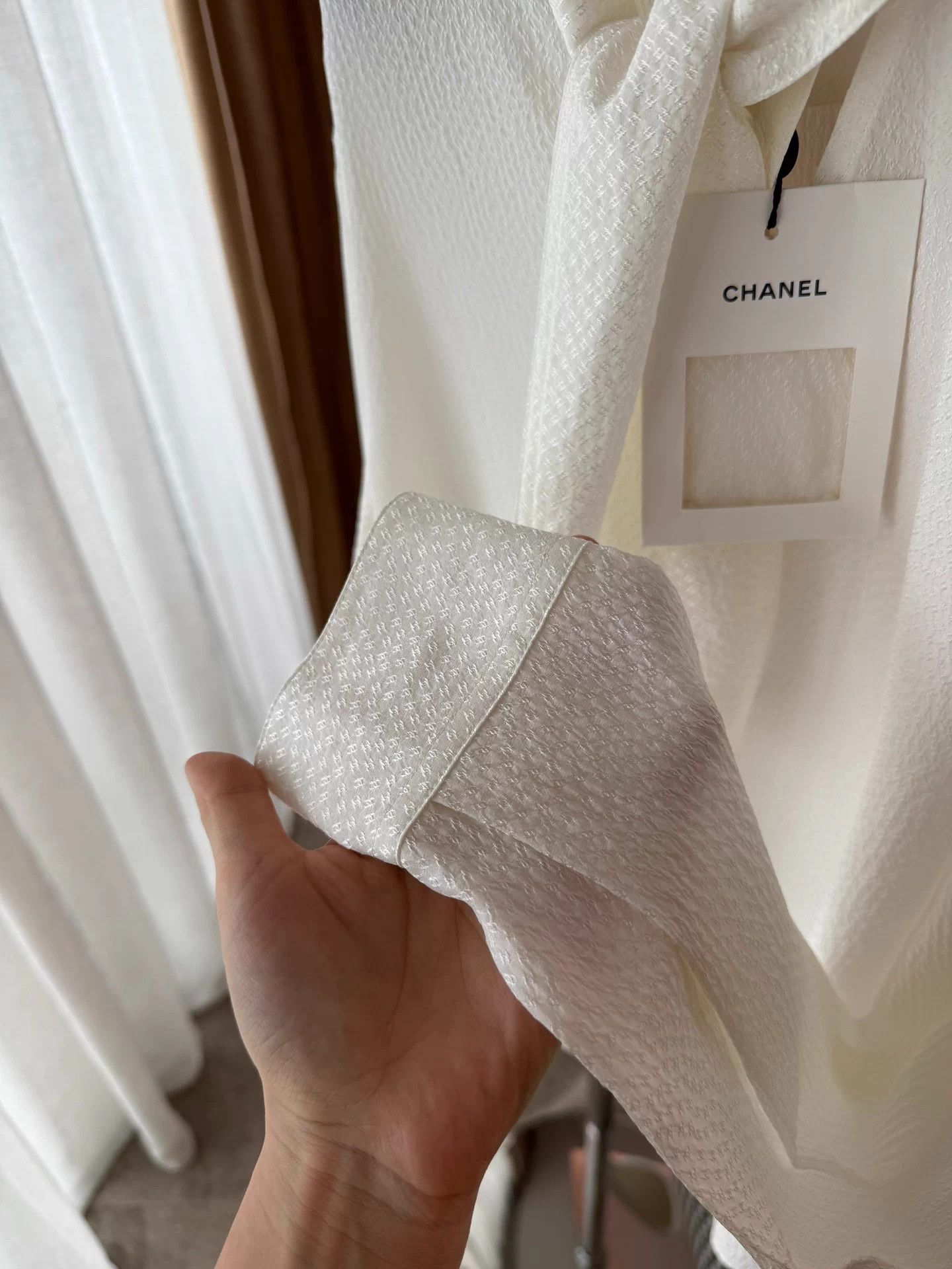 Chanel Chanel 26P Full Logo Embossed Ribbon Shirt 36 Size XS / US 0-2 / IT 36-38 - 5 Thumbnail