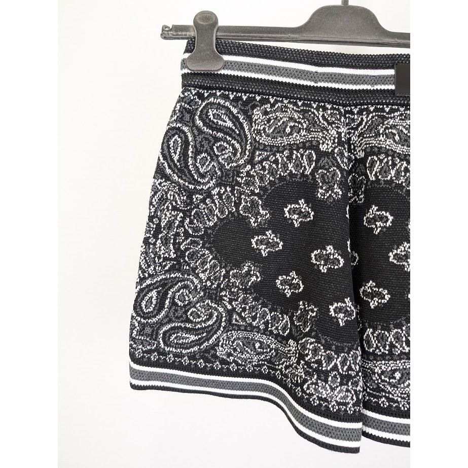 Amiri o1rshd1 Bandana B-Ball Shorts in Black/Grey Size US 28 / EU 44 - 11 Thumbnail