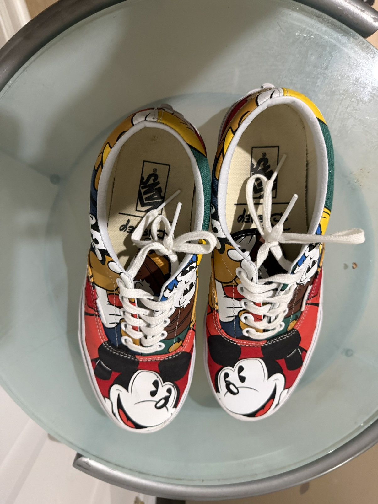 Disney × Vans Vans x Disney Mickey and Friends Canvas Shoes Size US 8 / EU 41 - 10 Thumbnail