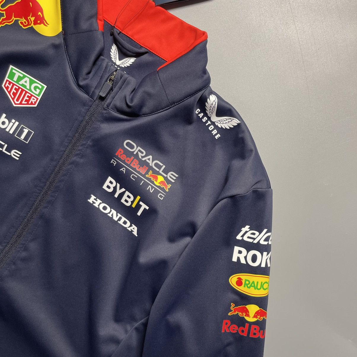 Castore × Red Bull NWT RED BULL RACING 2024 TEAM SOFT SHELL JACKET Size US XL / EU 56 / 4 - 7 Thumbnail