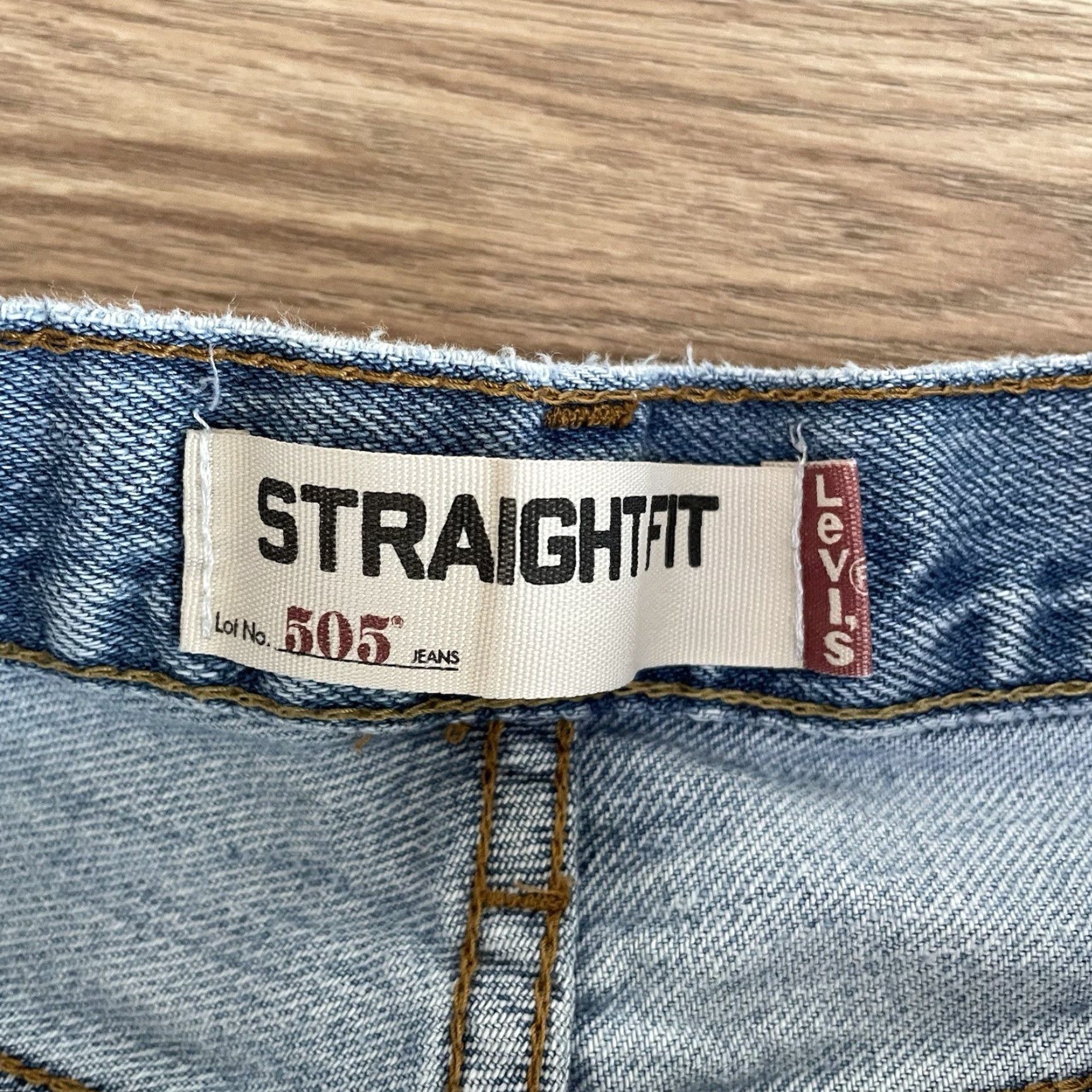 Levi's VINTAGE Levi's 505 Jeans Men Regular Fit Straight Cotton Denim Light Wash Distressed 36x30 Size US 36 / EU 52 - 2 Thumbnail
