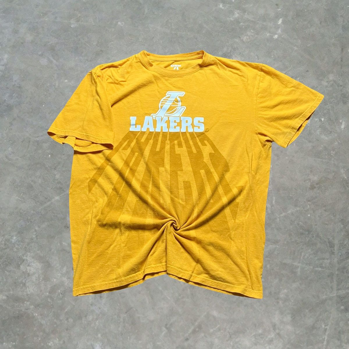 NBA × Vintage Unk Los Angeles Lakers Graphic T Shirt Size US L / EU 52-54 / 3 - 1 Thumbnail