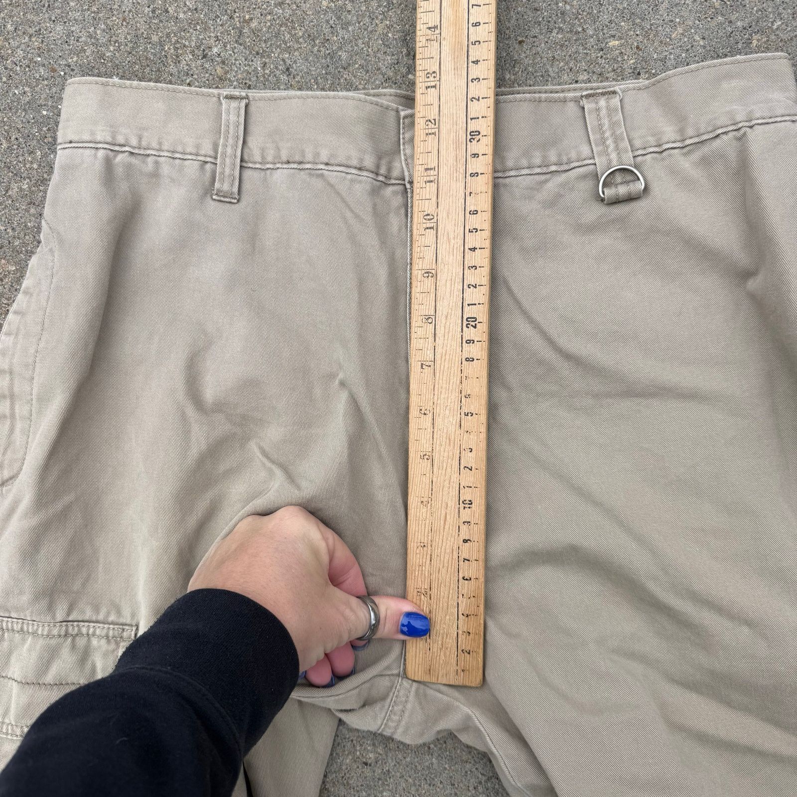 Bugle Boy Bugle Boy Y2K Khaki Zip-Off Cargo Jean Shorts Size 34 Size US 34 / EU 50 - 6 Thumbnail