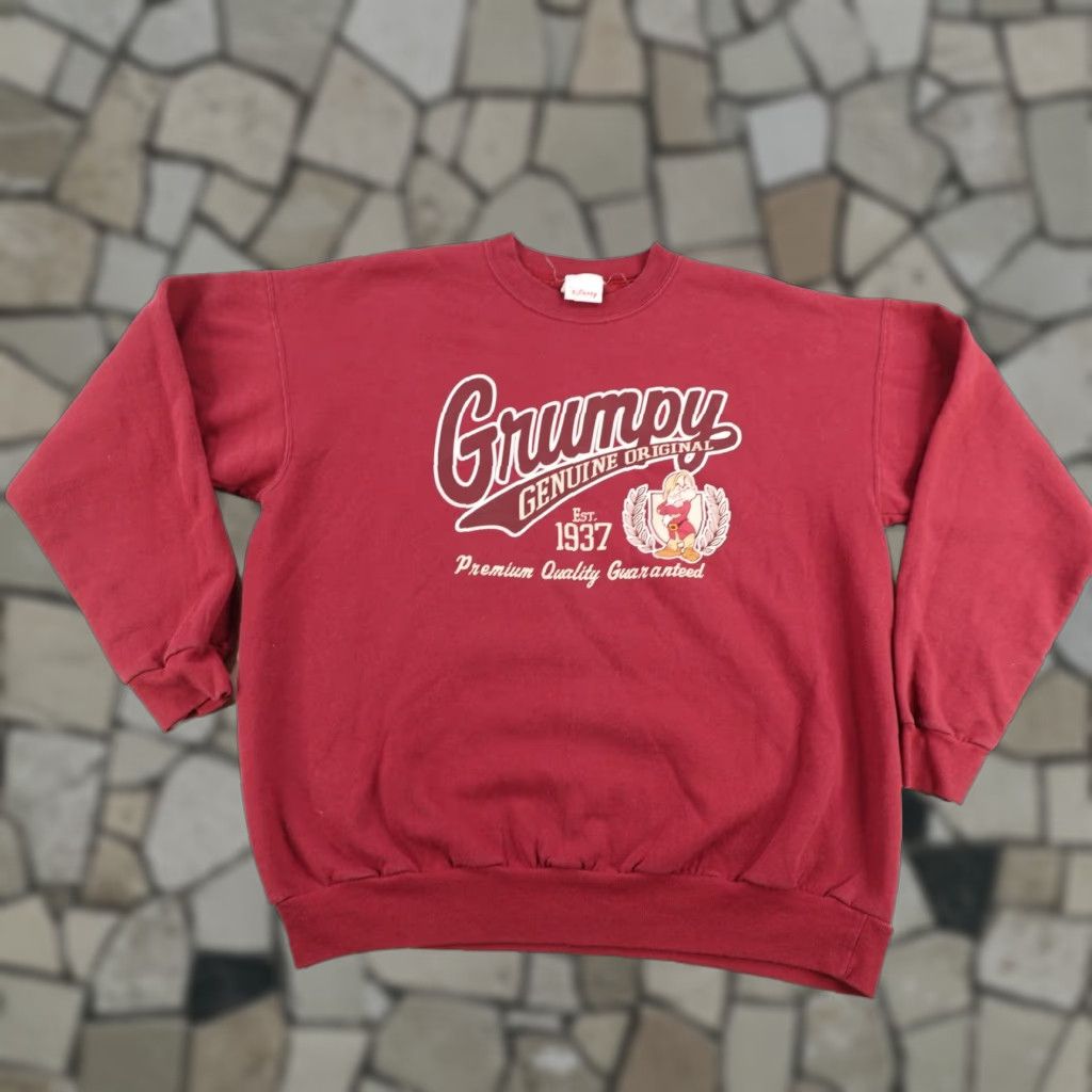 Disney Vintage Disney Sweatshirt Mens Large Red Grumpy Crewneck Snow White Pullover Size US L / EU 52-54 / 3 - 1 Thumbnail